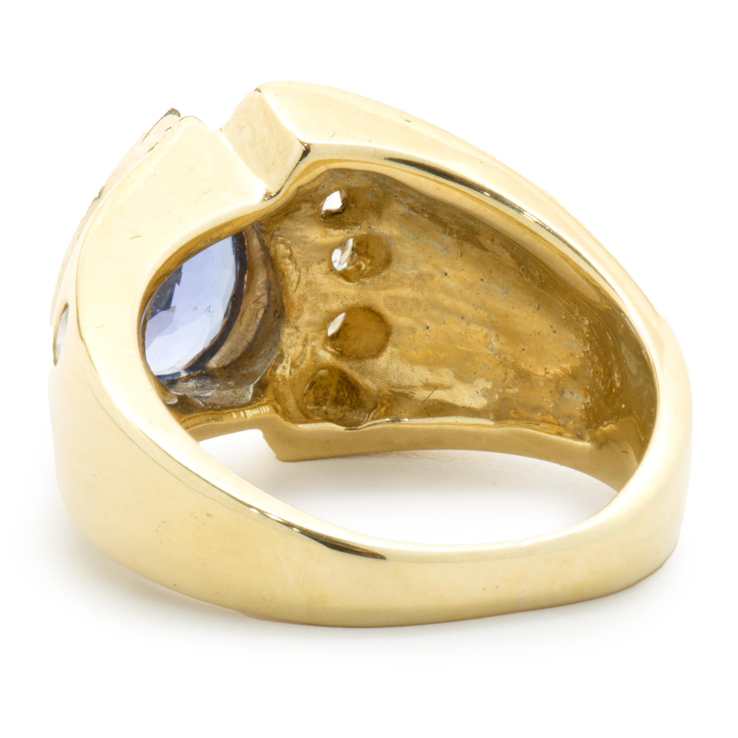 18 Karat Yellow Gold Bezel Set Tanzanite and Diamond Geometric Ring In Excellent Condition In Scottsdale, AZ
