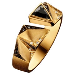 18 Karat Yellow Gold, Black and White Diamond and Onyx Carioca Ring