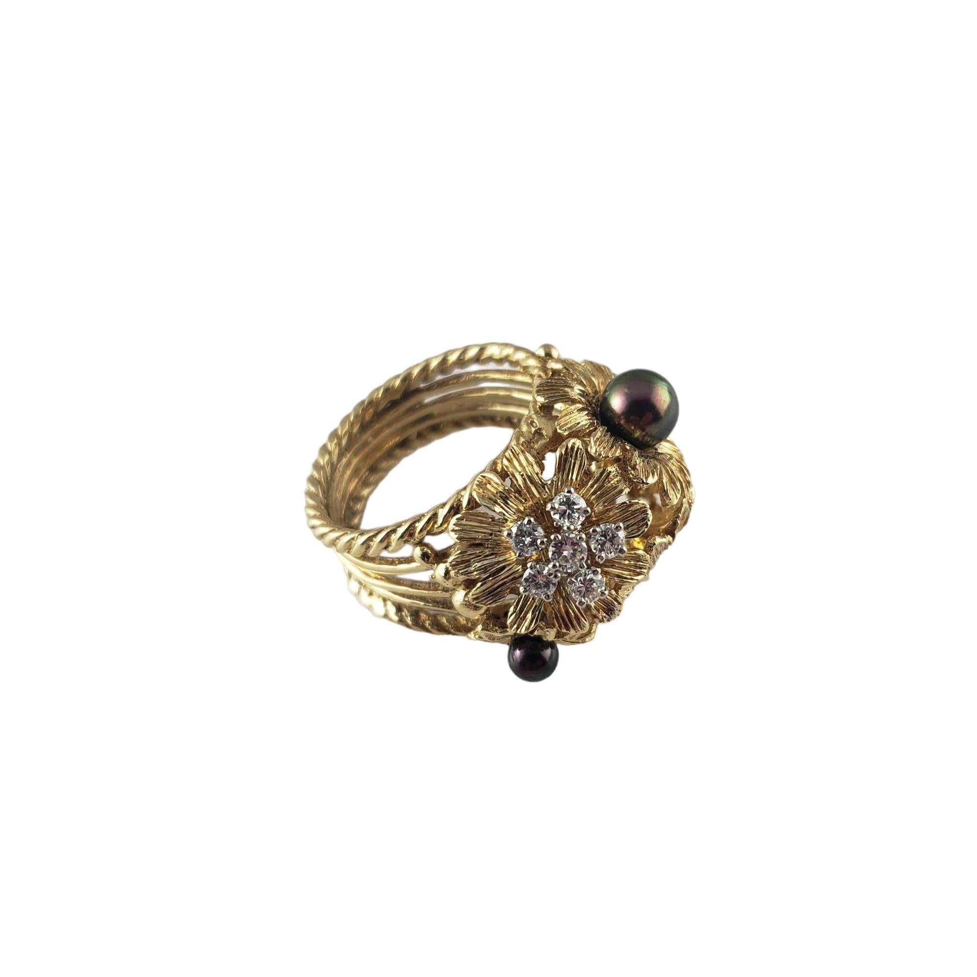 18 Karat Yellow Gold Black and White Pearl and Diamond Flower Ring Size 8 In Good Condition For Sale In Washington Depot, CT