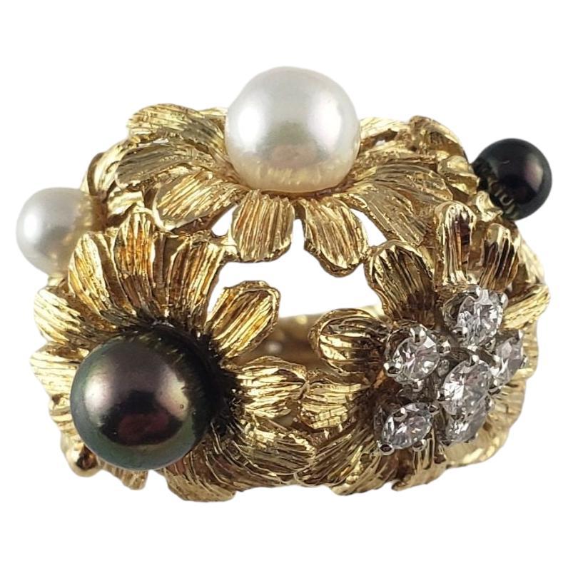 18 Karat Yellow Gold Black and White Pearl and Diamond Flower Ring Size 8 For Sale