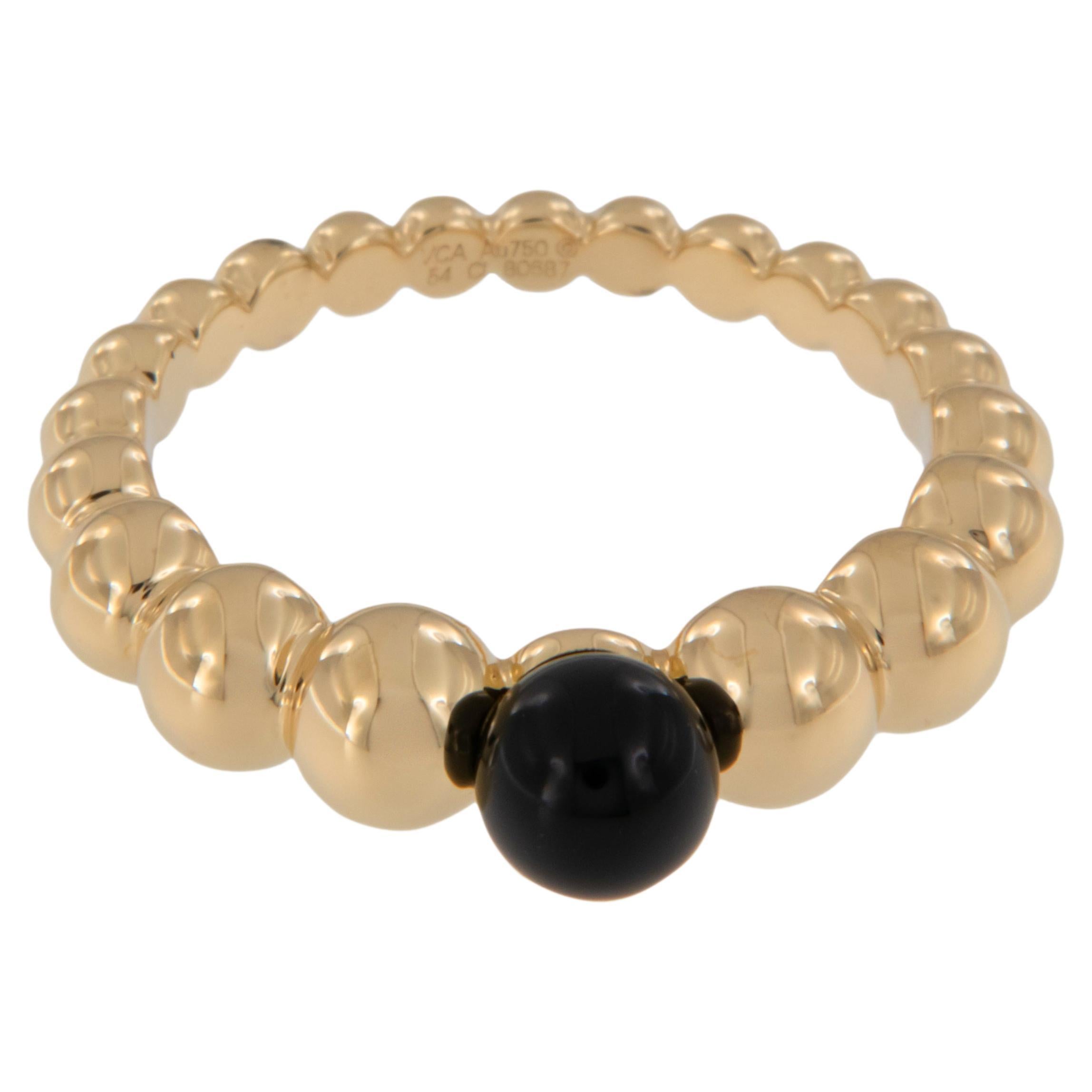 18 Karat Yellow Gold Black Onyx Beaded Style Fashion Ring  For Sale