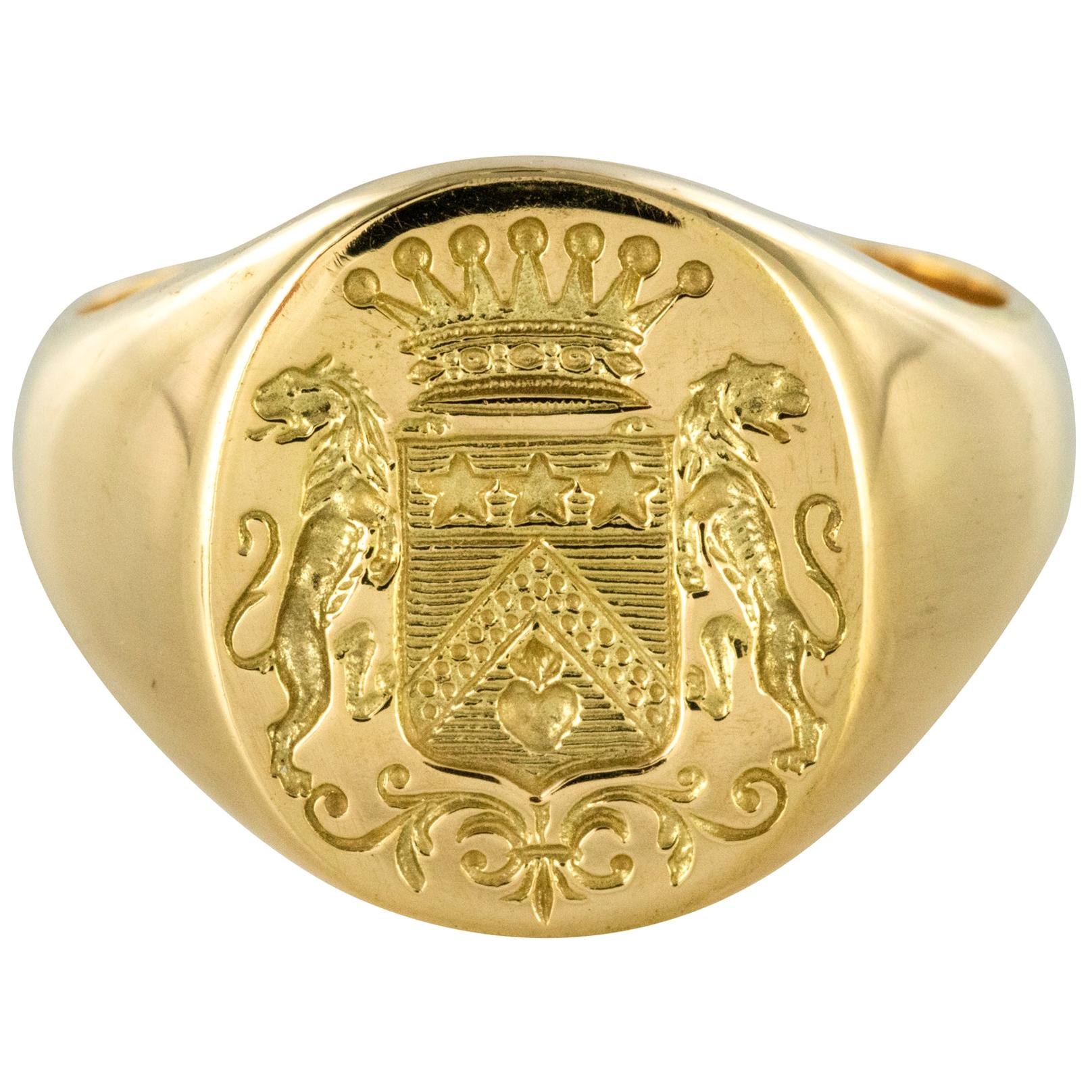 18 Karat Yellow Gold Blazon Men Modern Signet Ring