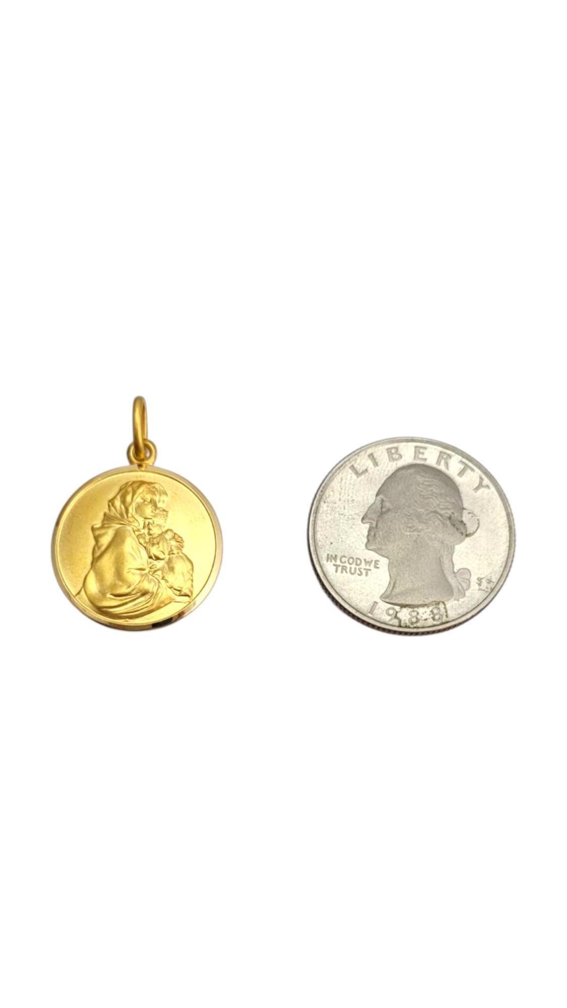 Women's 18 Karat Yellow Gold Blessed Mother and Baby Jesus Pendant #21983 For Sale