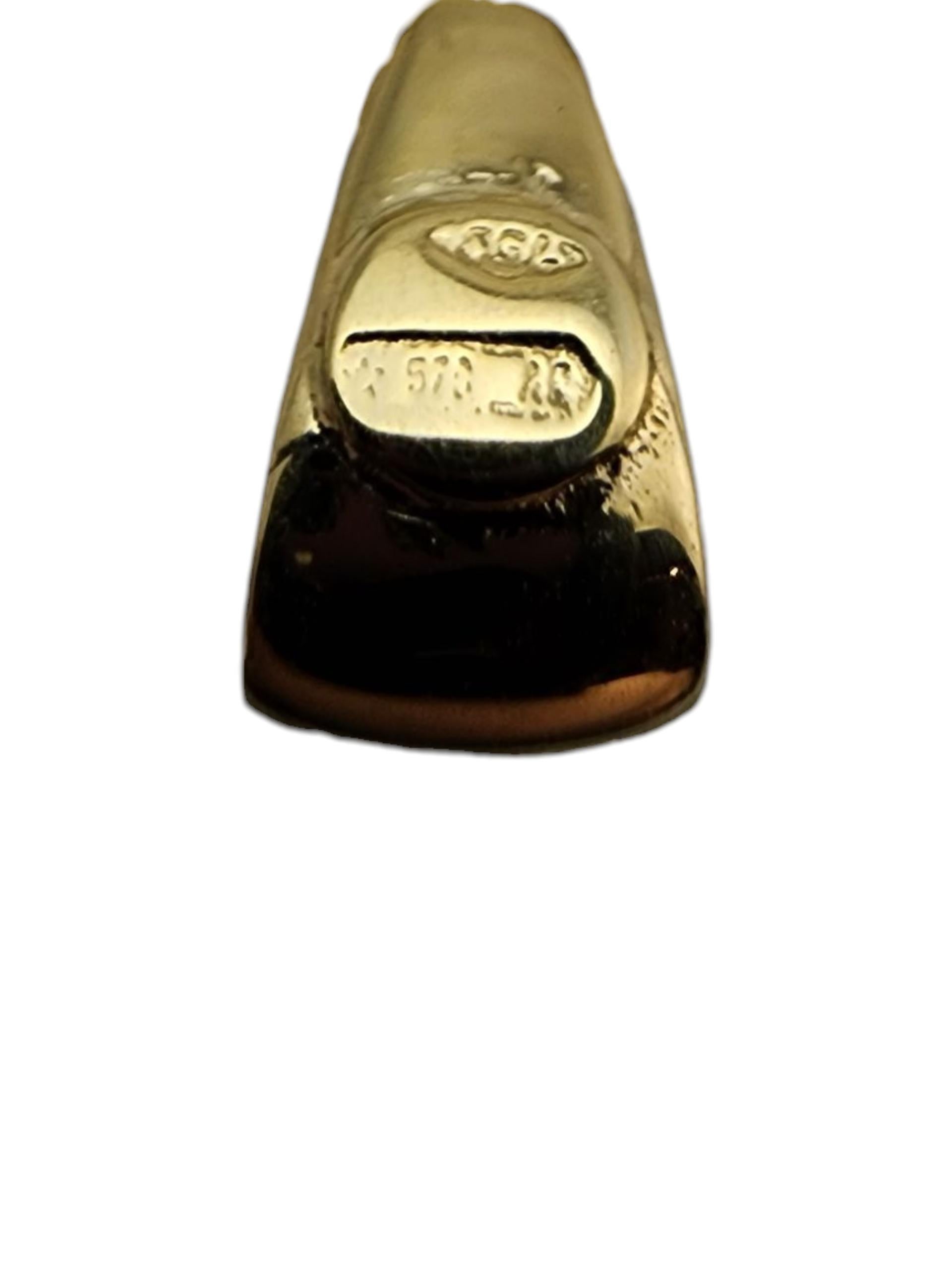 Pendentif en or jaune 18 carats représentant la Sainte Mère et l'Enfant Jésus #23691 Bon état - En vente à Washington Depot, CT