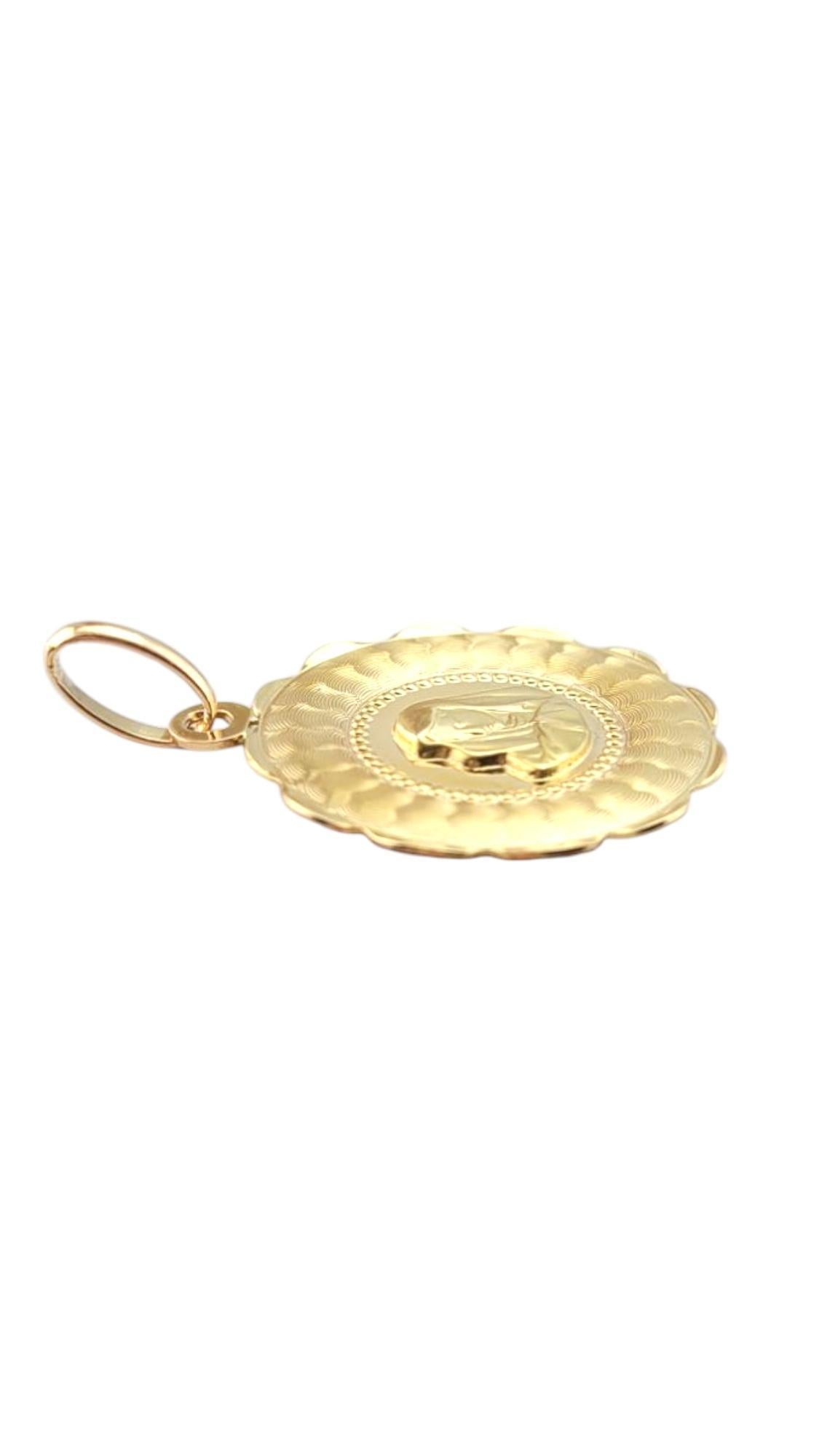 Pendentif Blessing en or jaune 18 carats #21143 en vente 3