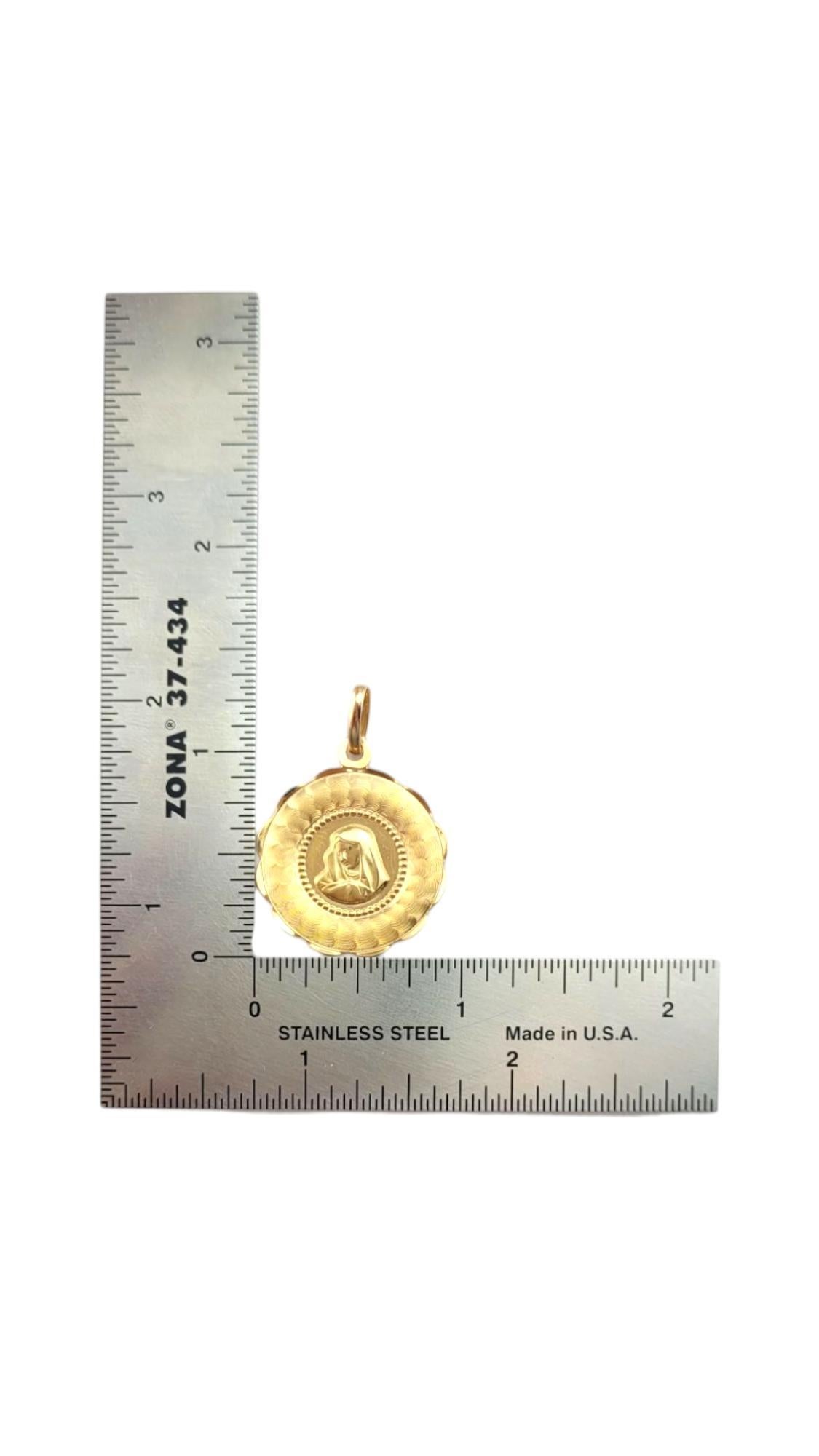Pendentif Blessing en or jaune 18 carats #21143 en vente 5