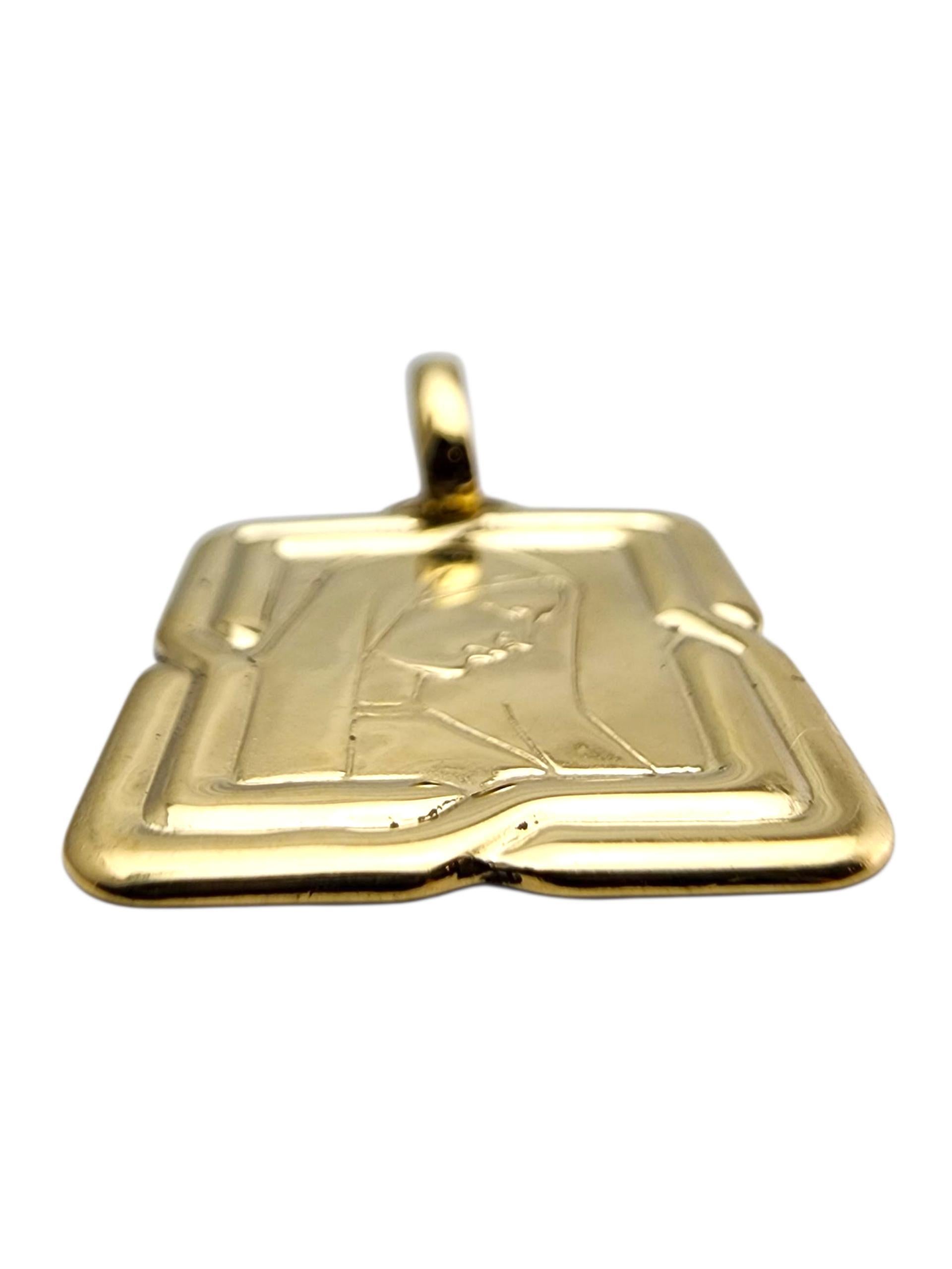 Pendentif Sainte Mère en or jaune 18 carats #23674 Pour femmes en vente