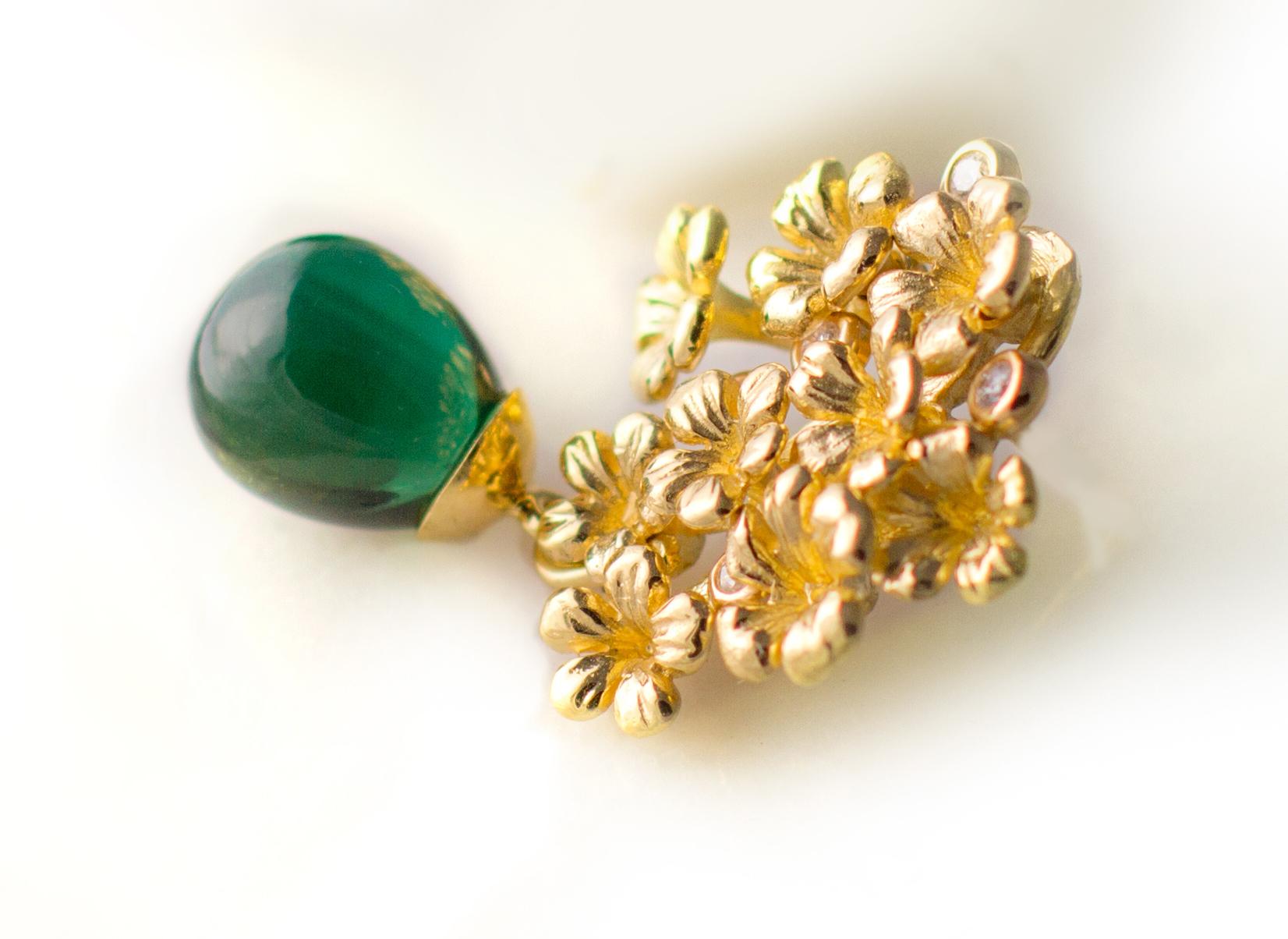 Broche fleur en or jaune 18 carats avec diamants et rubellite taille cœur en vente 2