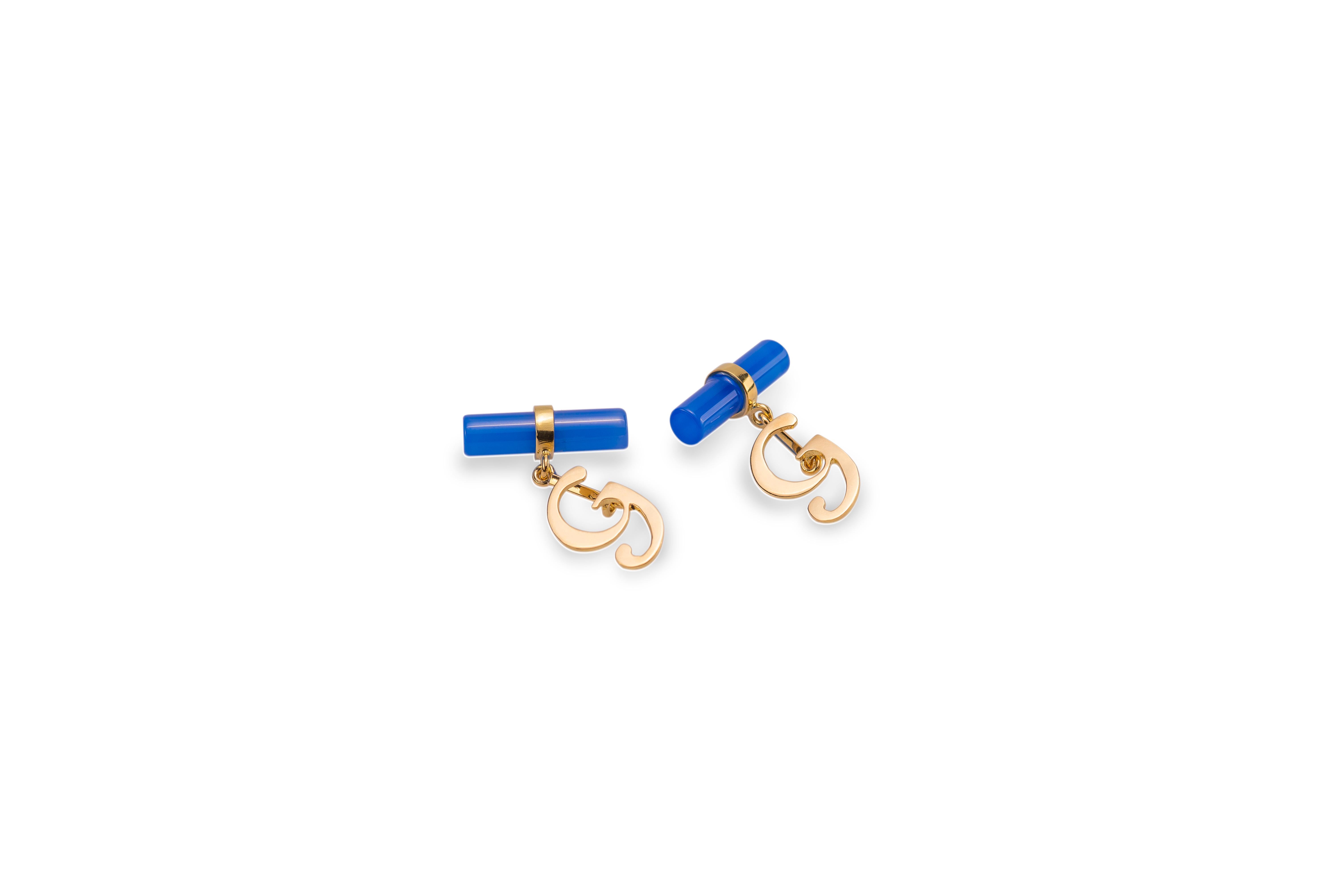  18 Karat Yellow Gold Blue Agate Letter & Initial Customizable Unisex Cufflinks
These nice cufflinks are made with a deep blue agate bar. The letter 