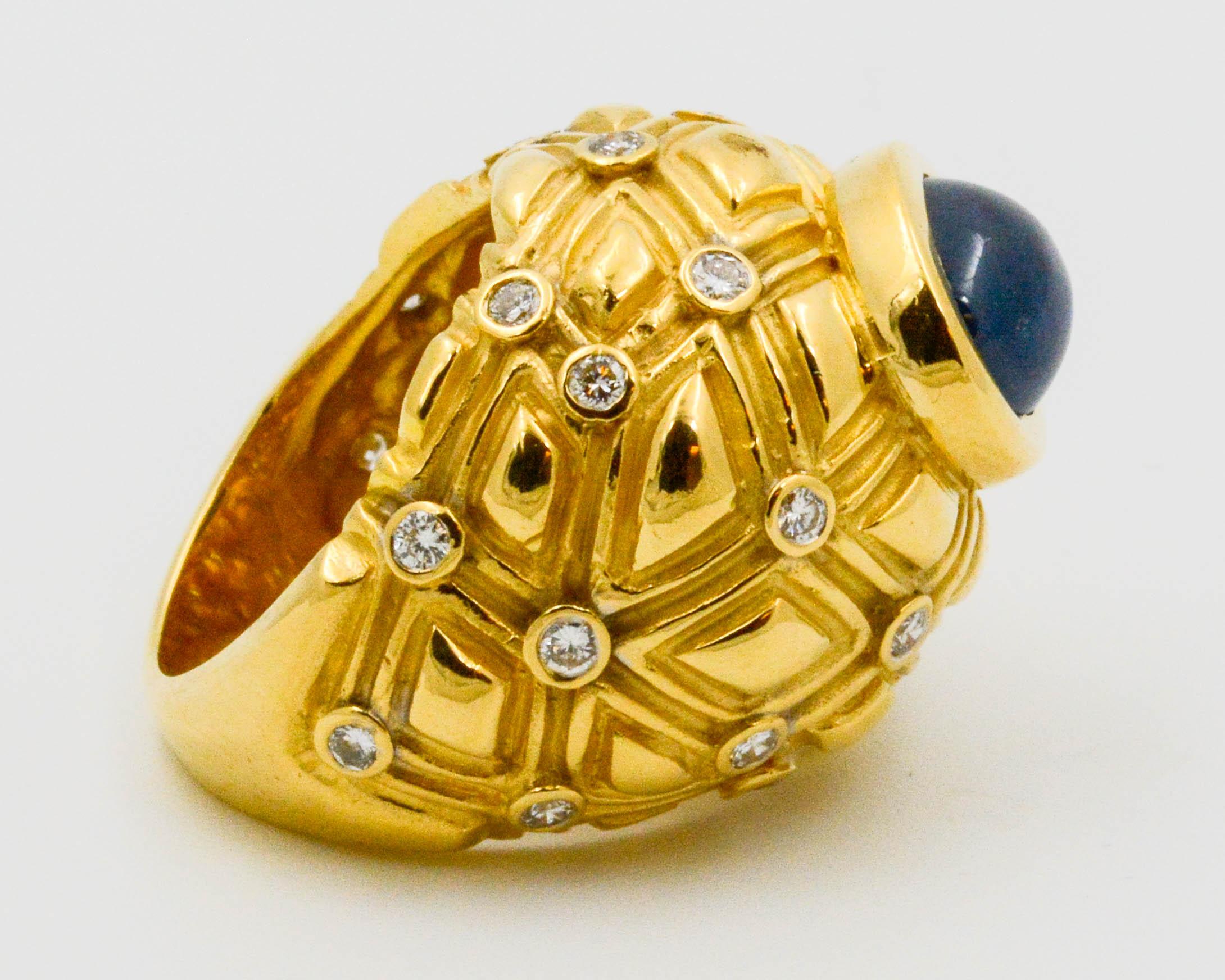 Oval Cut 18 Karat Yellow Gold Blue Cabochon Sapphire Ring