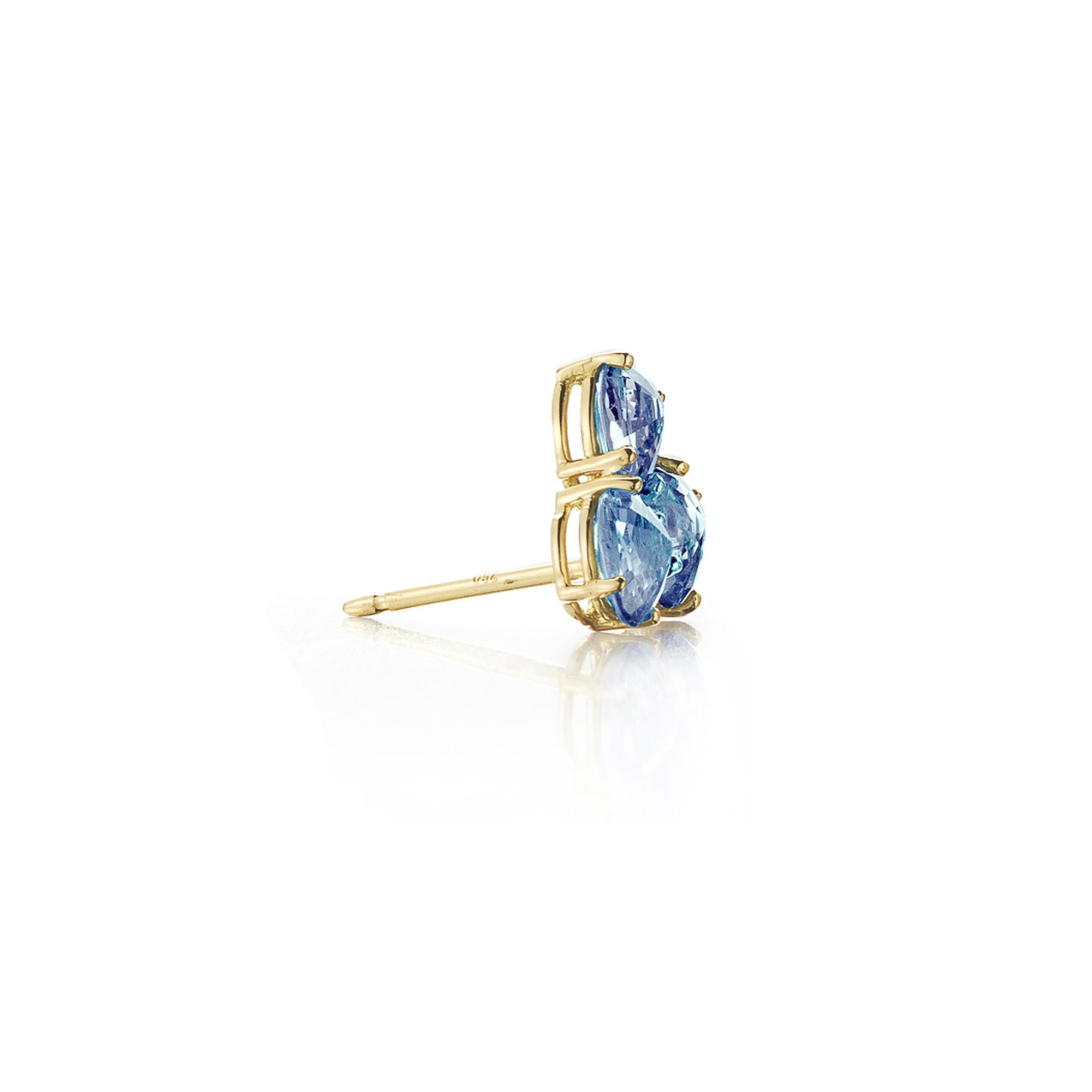 18kt yellow gold Ombré stud earring set with oval blue sapphires.

Reimagined from summers spent at the Tuscan shore, the Ombré collection highlights the diverse hues and textures found in sapphires. Paolo Costagli hand selects the sapphires in