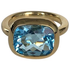 18 Karat Yellow Gold Blue Topaz Ring, "Polo Collection"