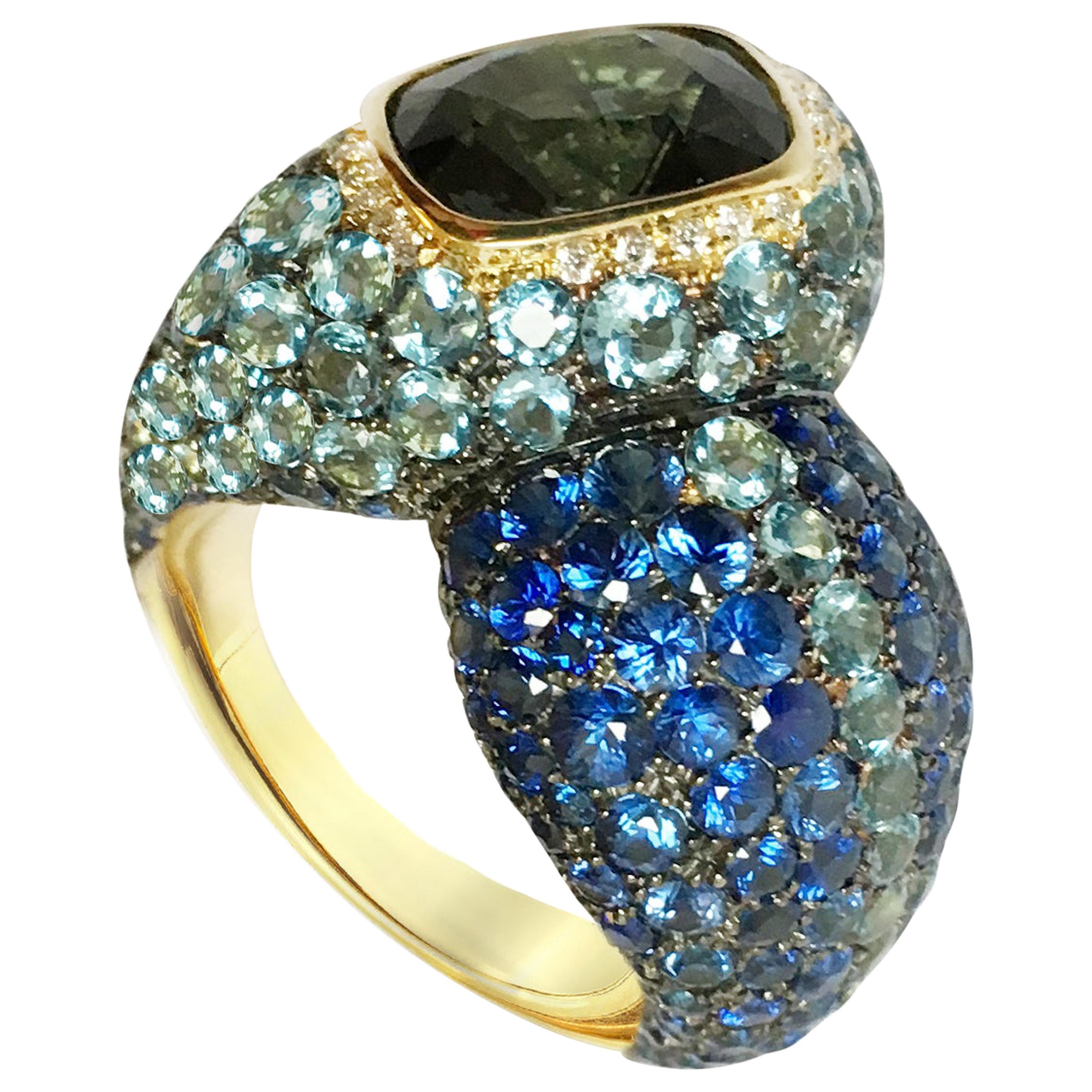 18 Karat Yellow Gold Bluish Green Spinel Blue Sapphires Aqua and Diamond Ring For Sale