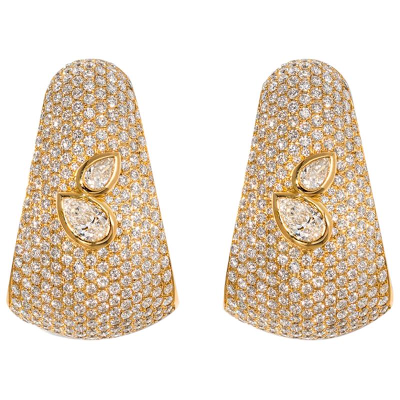 AS29 18 Karat Yellow Gold Bombee Pear Shaped Diamond Earrings For Sale