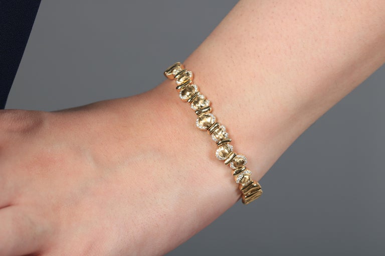 18 Karat Yellow Gold Bracelet For Sale at 1stDibs