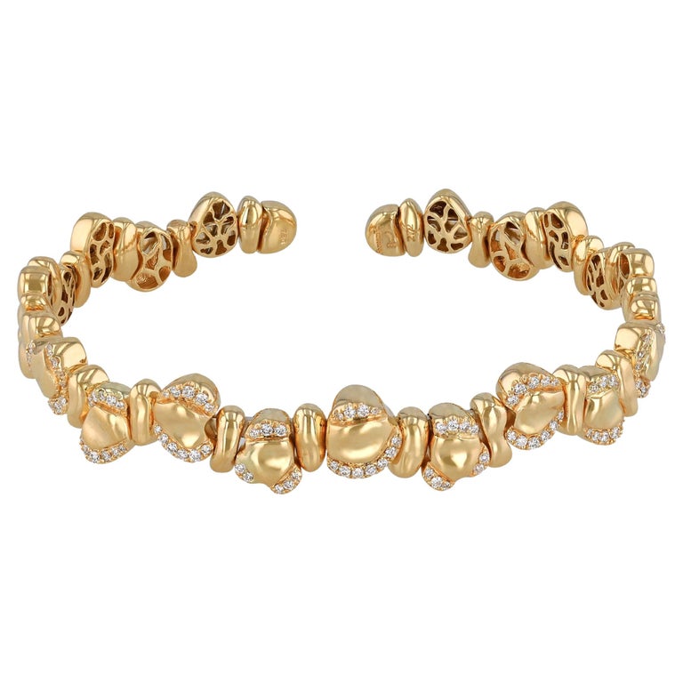 18 Karat Yellow Gold Bracelet For Sale