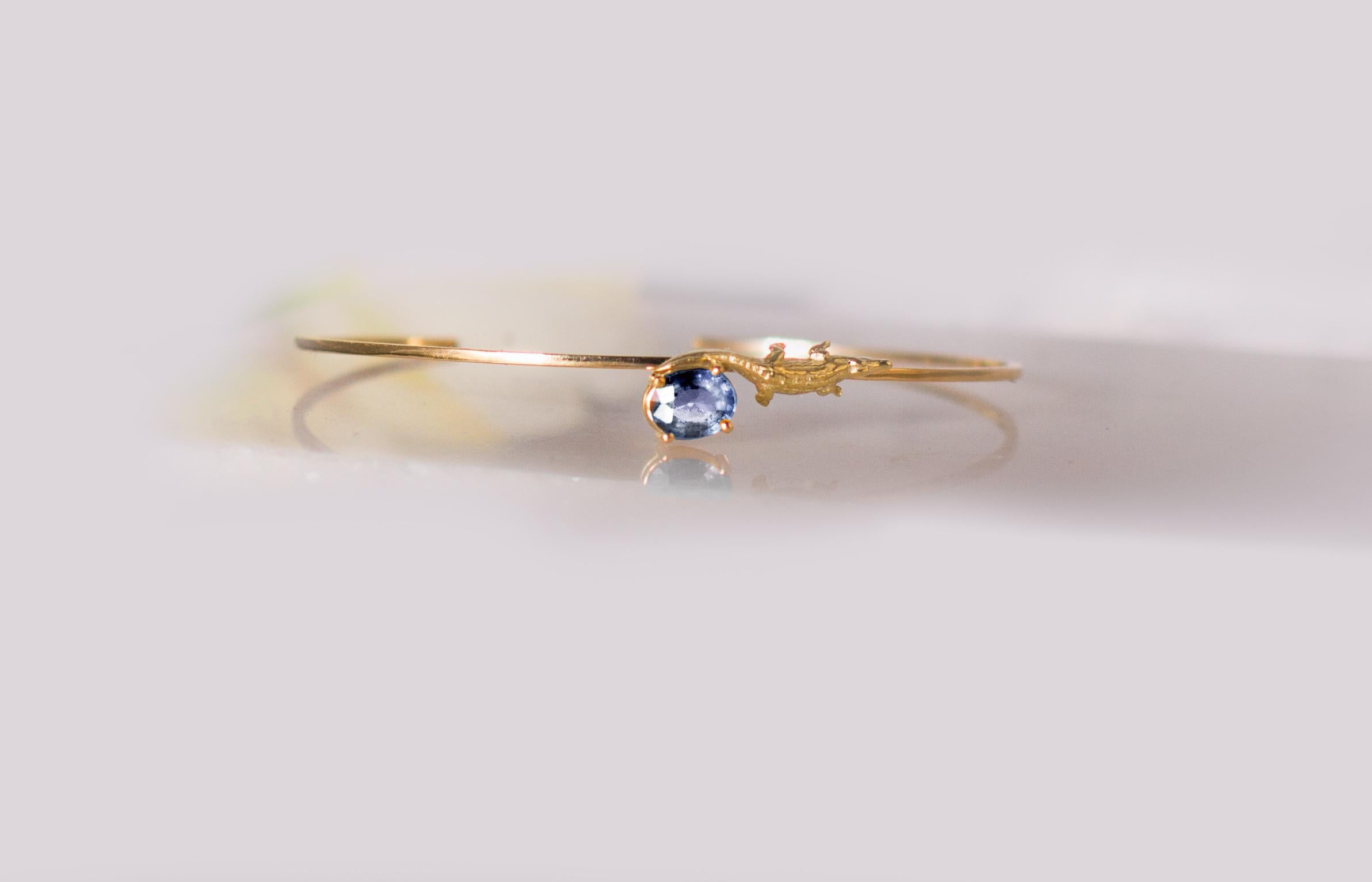 Yellow Gold Bracelet with GIL Certified Seven Carats Cornflower Sapphire In New Condition For Sale In Berlin, DE