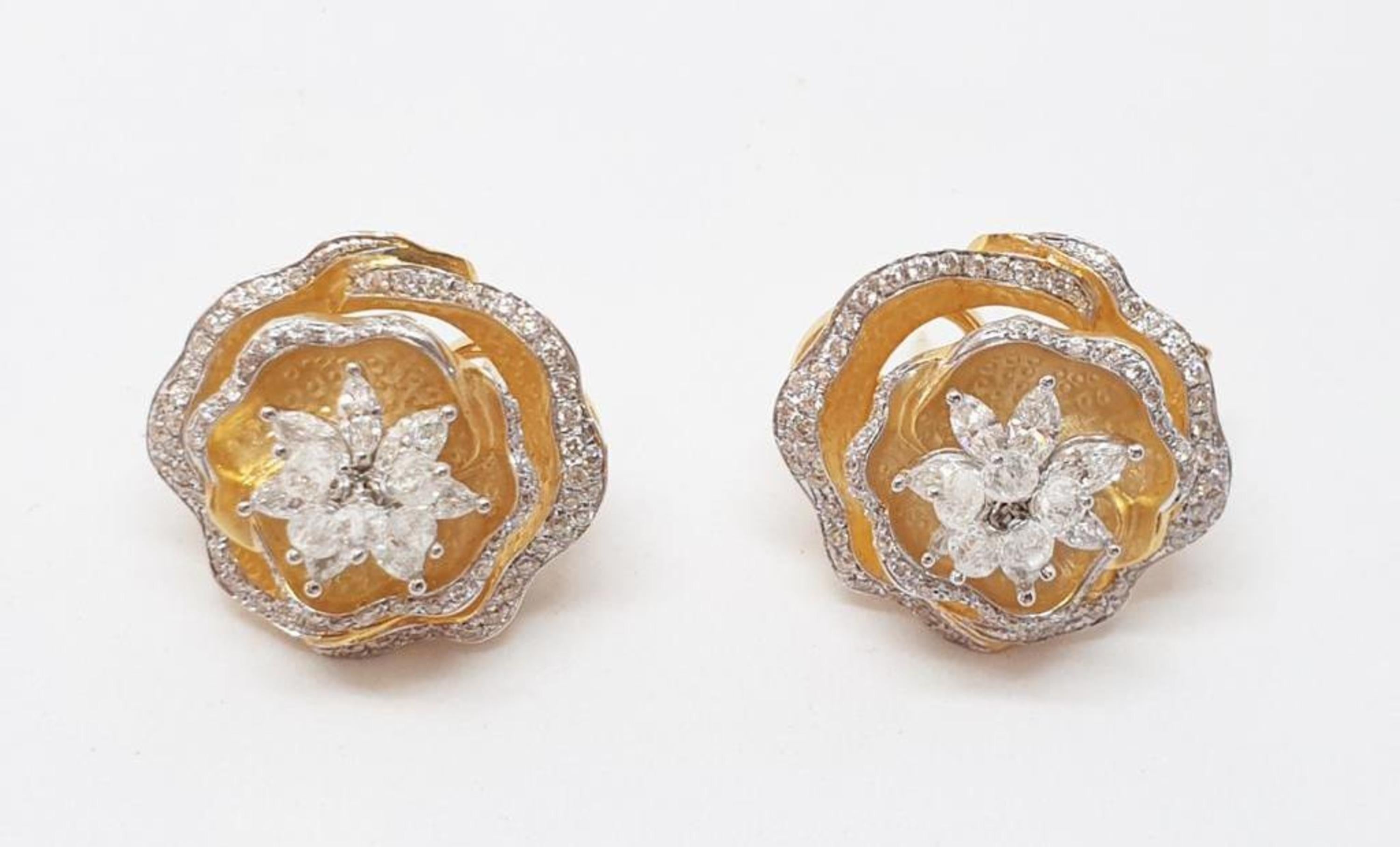 Women's 18 Karat Yellow Gold, Brilliant Cut Diamond Earrings