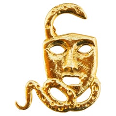 Vintage 18 Karat Yellow Gold Brooch Designed as an Actor Drama Mask with a Snake