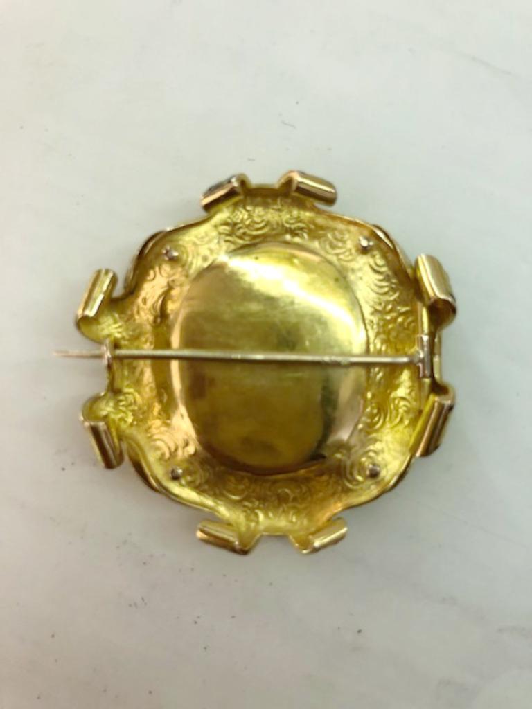 Brosche aus 18 Karat Gelbgold für Damen oder Herren im Angebot