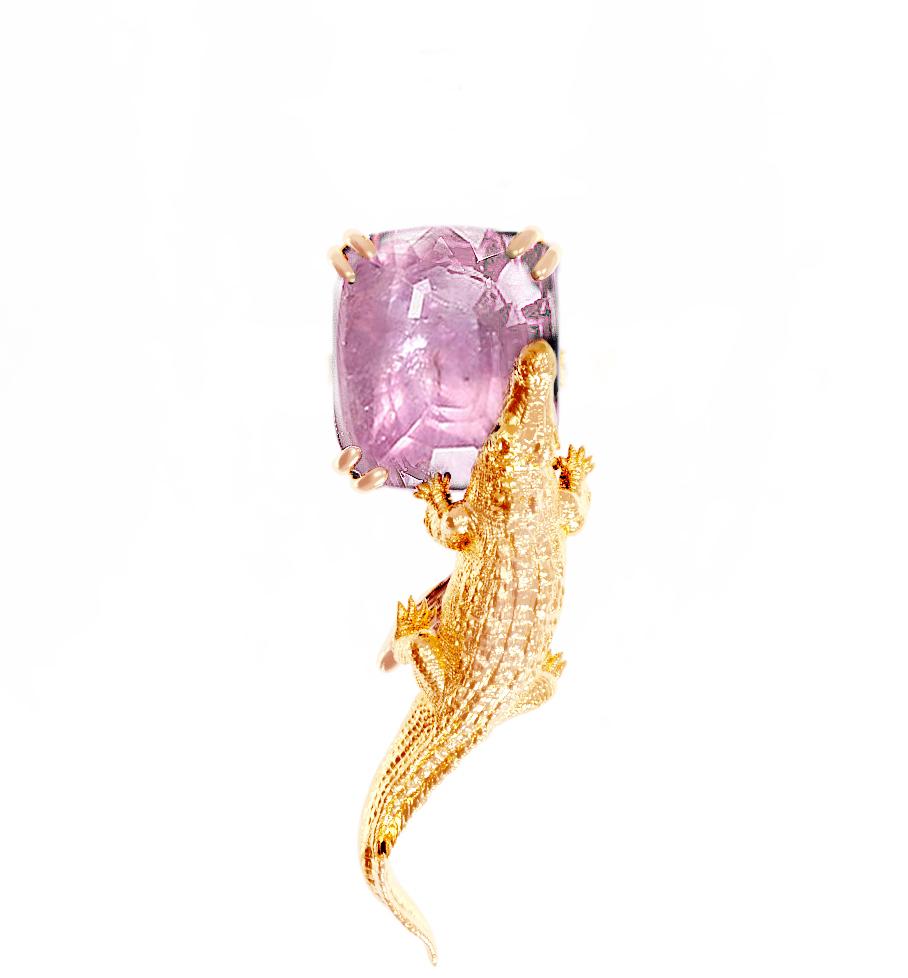 Contemporary Eighteen Karat Yellow Gold Brooch with AIG Certified Padparadscha Pink Sapphire For Sale