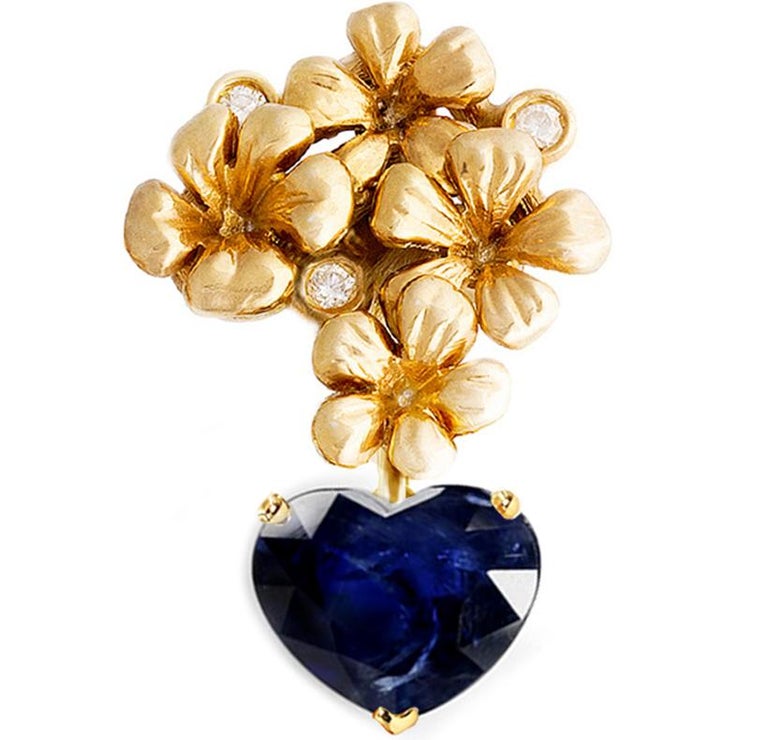 Women's 18 Karat Yellow Gold Brooch with DSEF Cert. Heart Cut Blue Sapphire and Diamonds For Sale