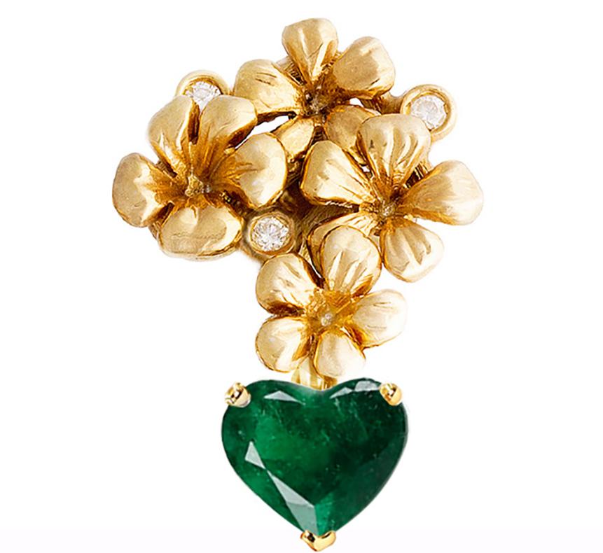 Eighteen Karat Yellow Gold Floral Contemporary Brooch with Heart Cut Emerald For Sale 1
