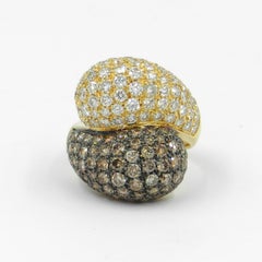 18 Karat Yellow Gold Brown and White Diamonds Pavè Contrarier Garavelli Ring