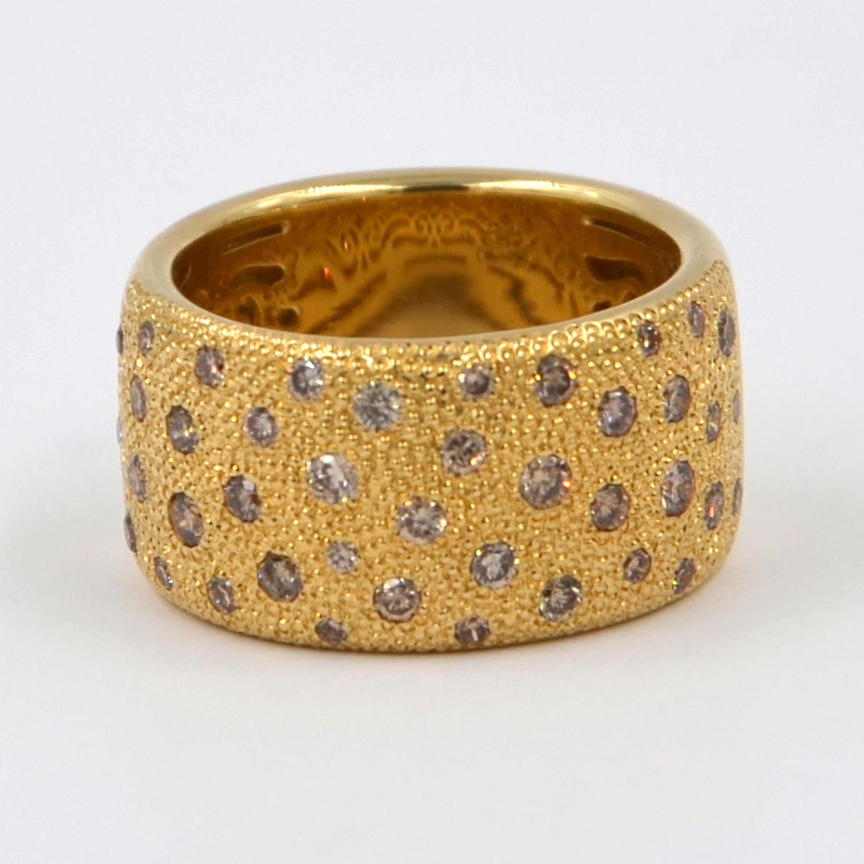 18 Karat Yellow Gold Brown Diamonds Garavelli Band Ring In New Condition In Valenza, IT