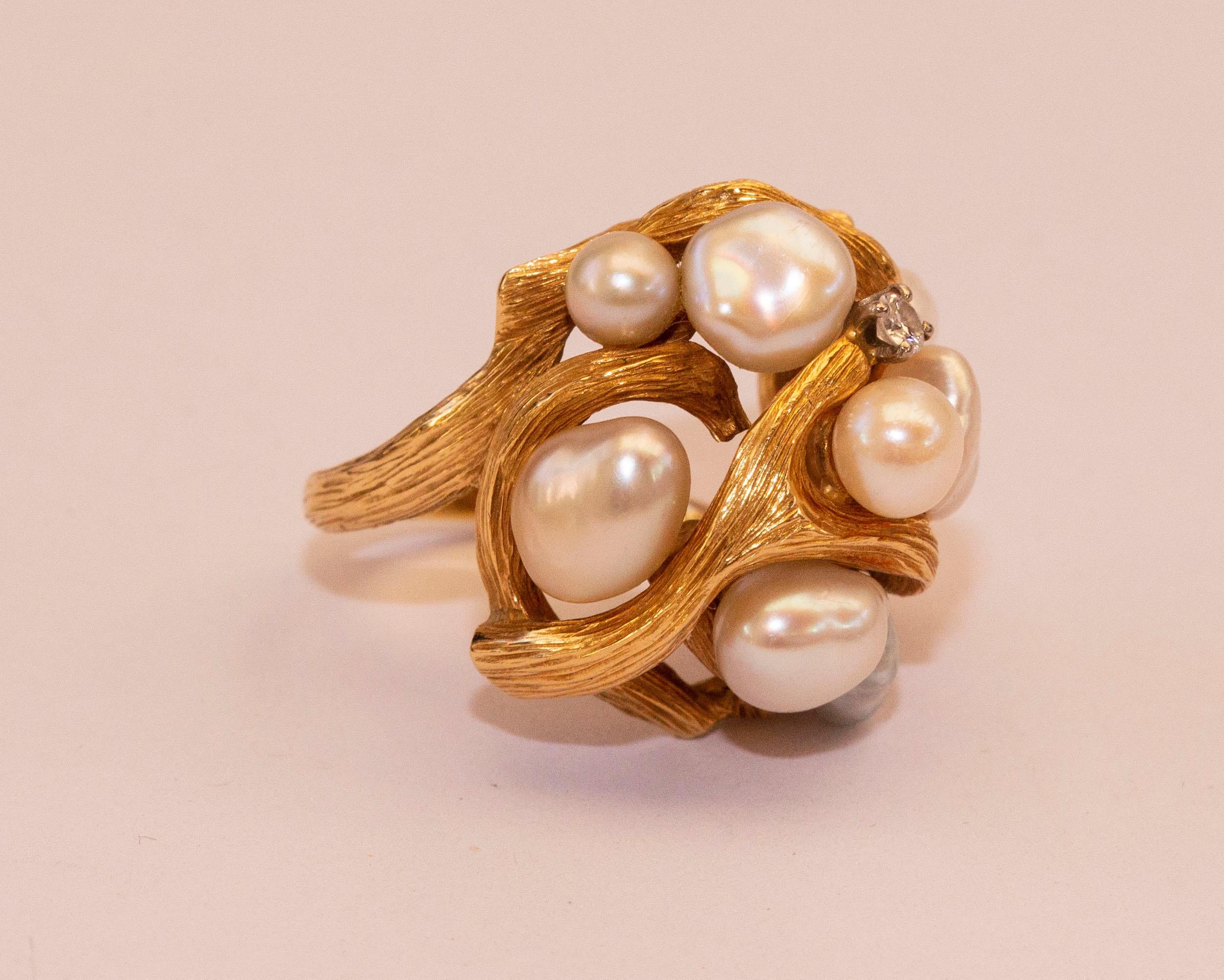 18 Karat Yellow Gold Brutalist Organic Cocktail Ring with Pearls and Diamond For Sale 3