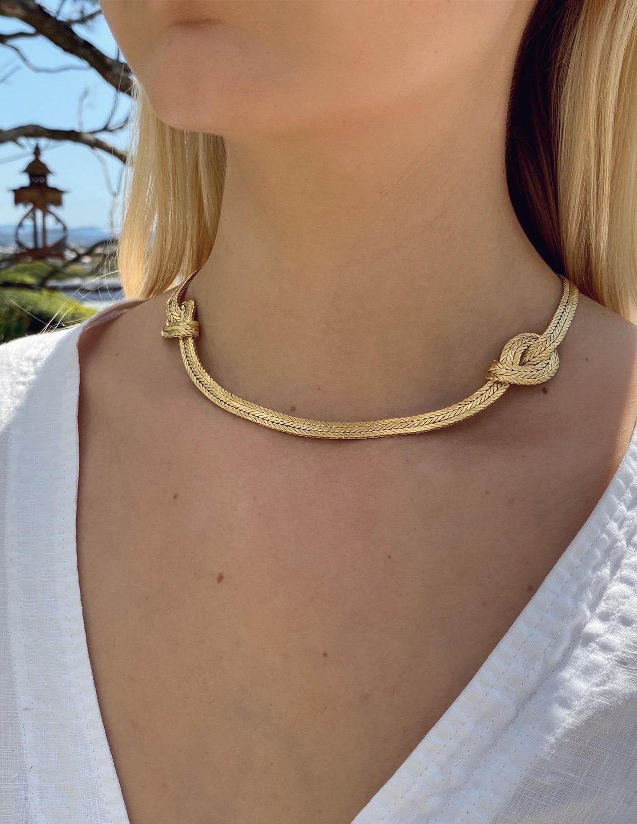 18 Karat Yellow Gold Buccellati Oro Double Knot Necklace For Sale 2