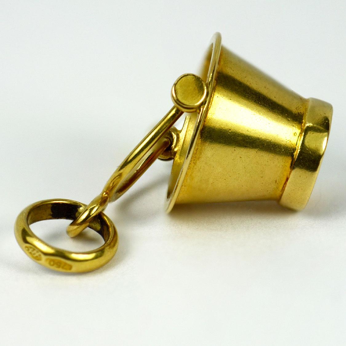 18 Karat Yellow Gold Bucket Charm Pendant In Good Condition For Sale In London, GB