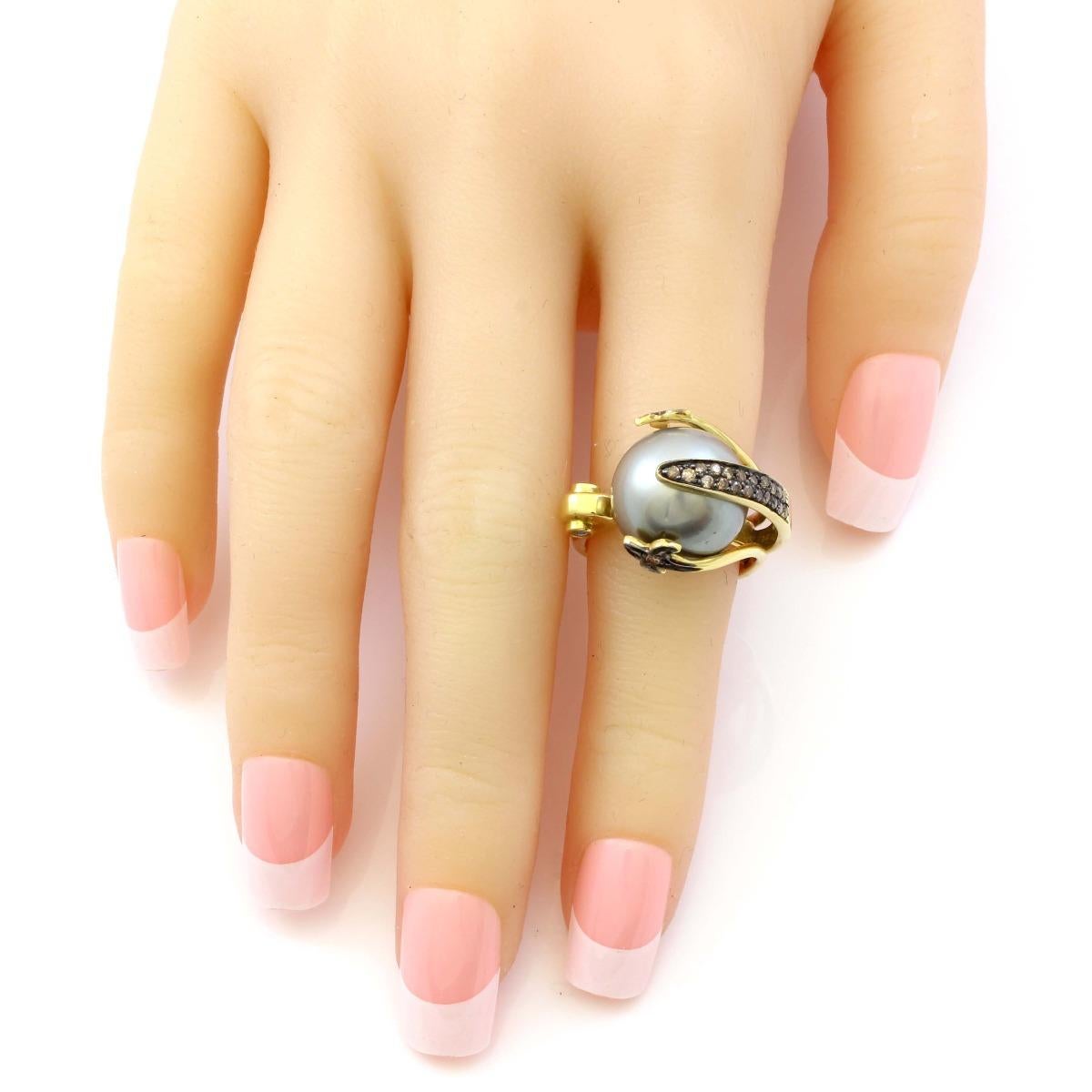 Women's 18 Karat Yellow Gold Budding Pearl Flower Estate Ring For Sale