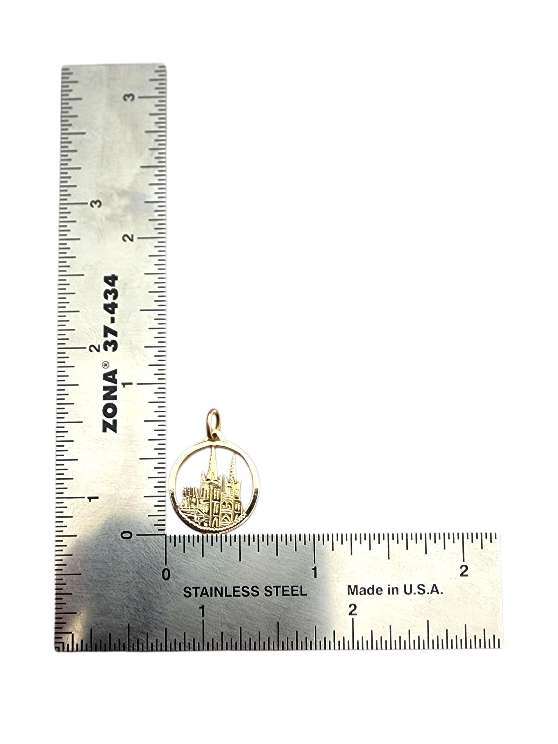 Or jaune 18 carats Burgos Cathedral Spain Charm #23591 en vente 2