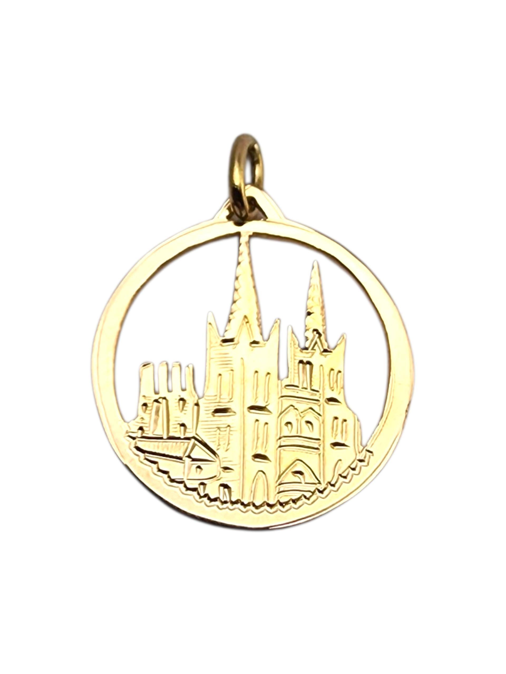 Or jaune 18 carats Burgos Cathedral Spain Charm #23591 en vente