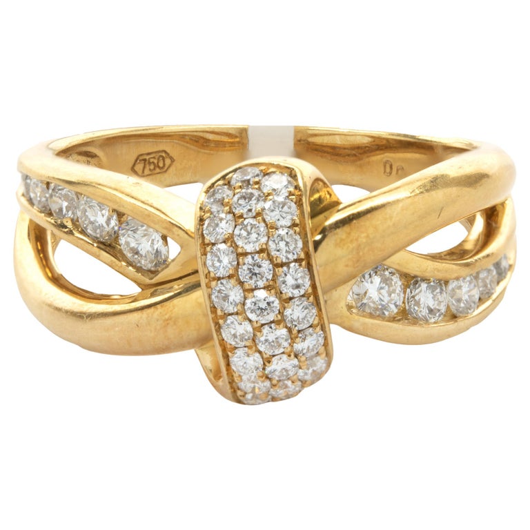 18 Karat Yellow Gold Bypass Knot Ring For Sale at 1stDibs