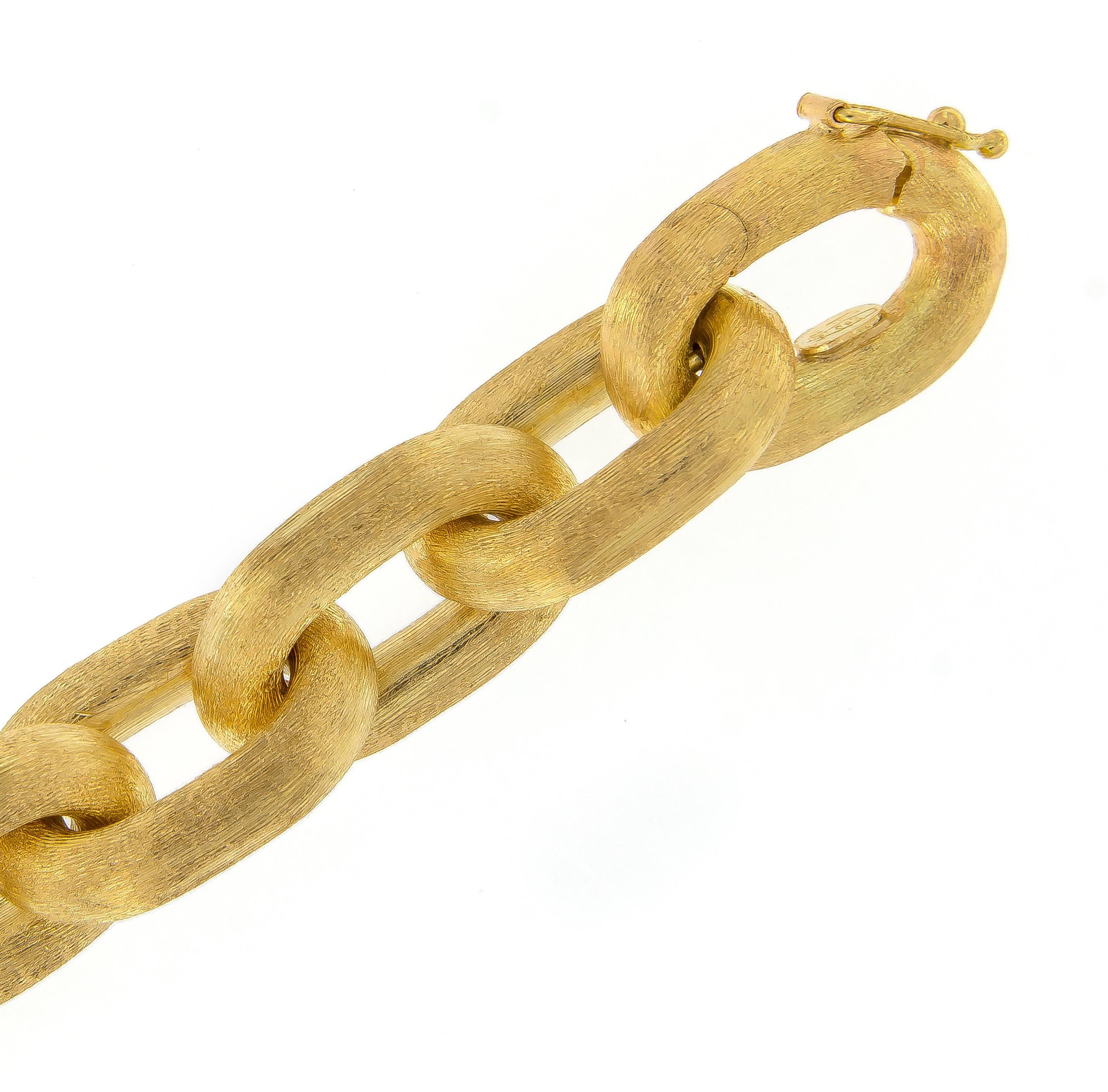 18 Karat Yellow Gold Cable Link Bracelet In New Condition In Troy, MI