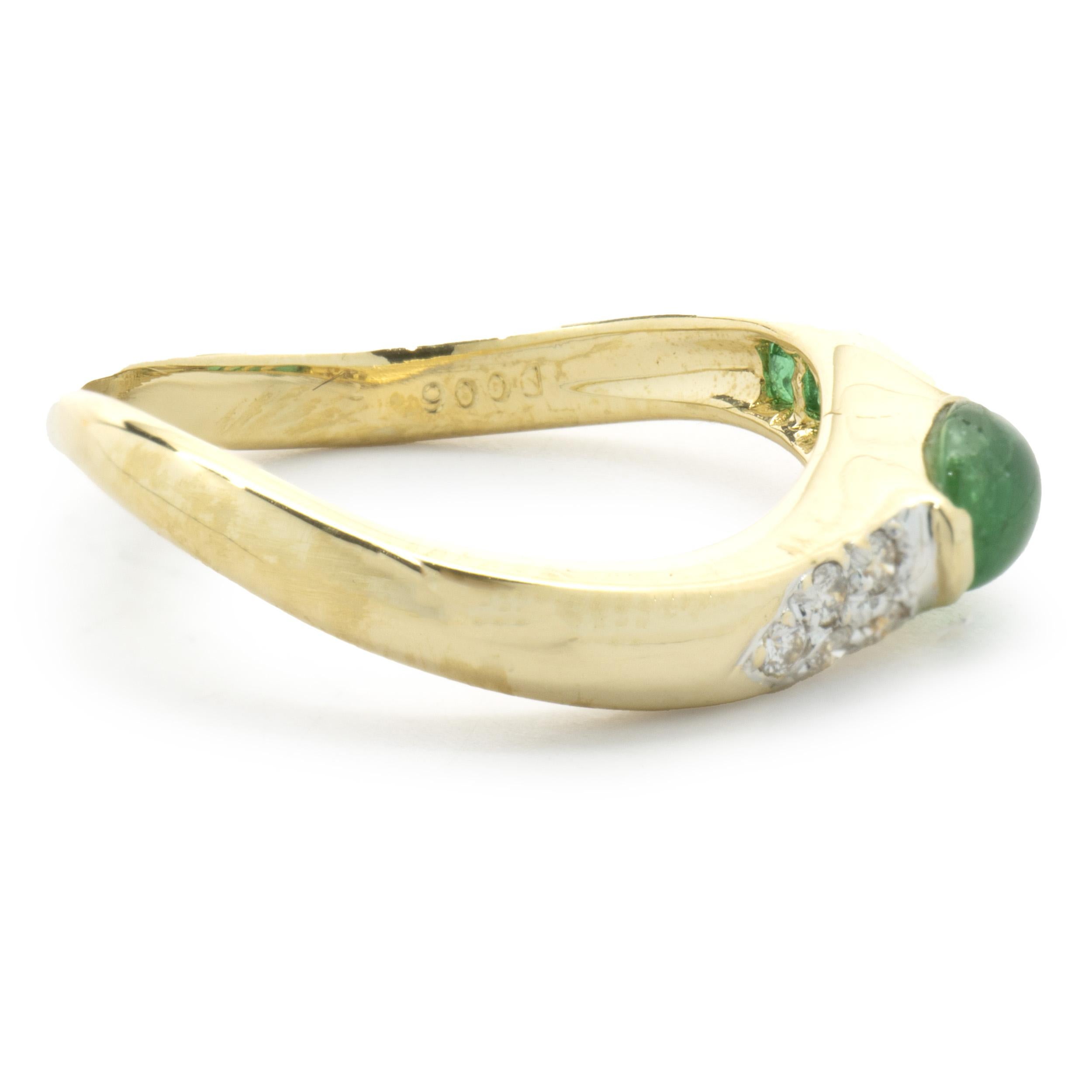18 Karat Yellow Gold Cabochon Emerald and Diamond Ring In Excellent Condition For Sale In Scottsdale, AZ