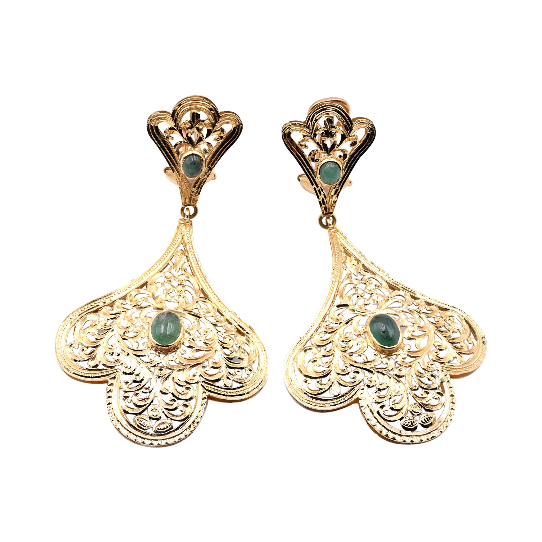 18 Karat Yellow Gold Cabochon Jade Dangle Earrings