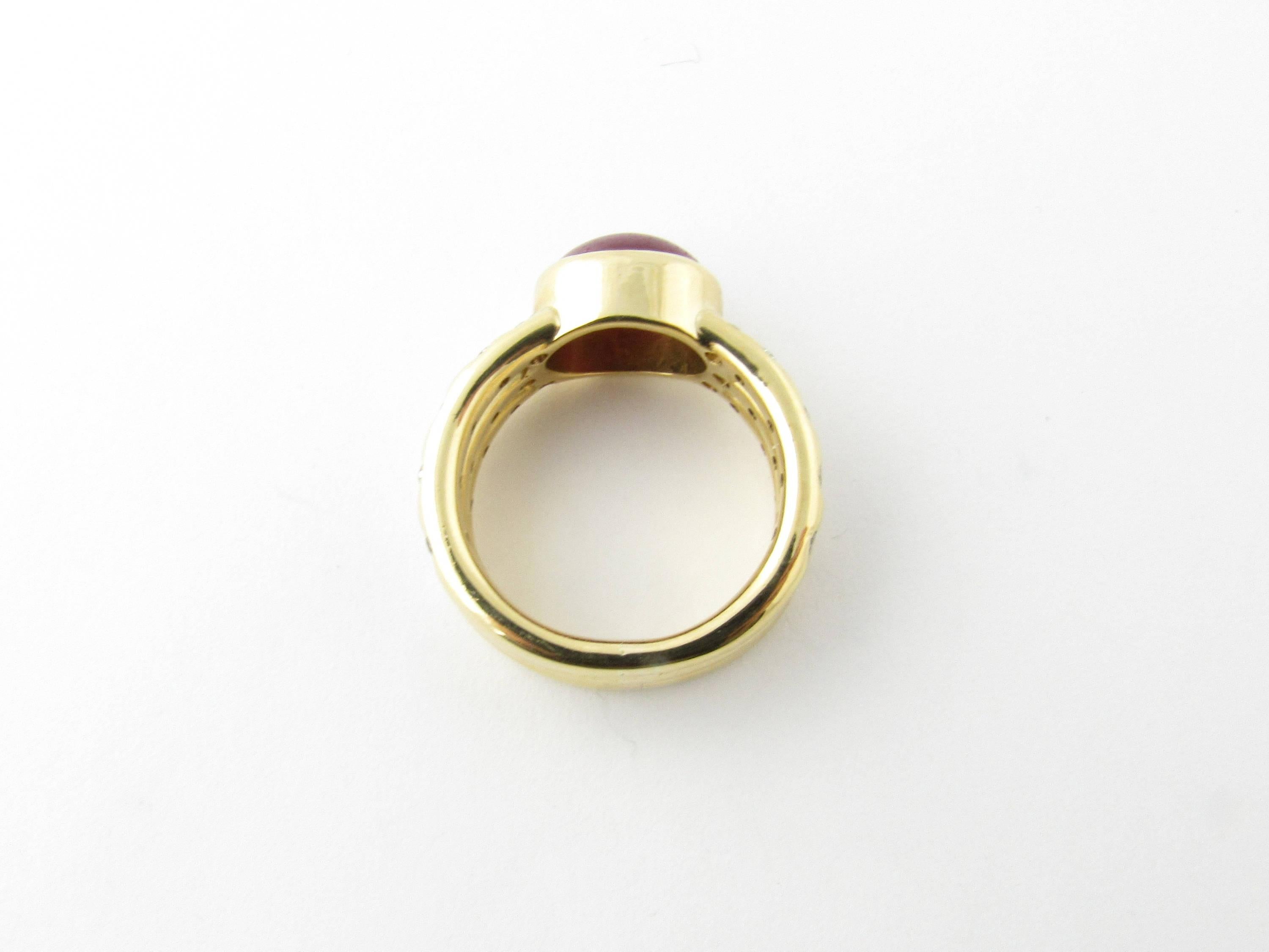 18 Karat Yellow Gold Cabochon Ruby and Diamond Ring In Excellent Condition In Washington Depot, CT