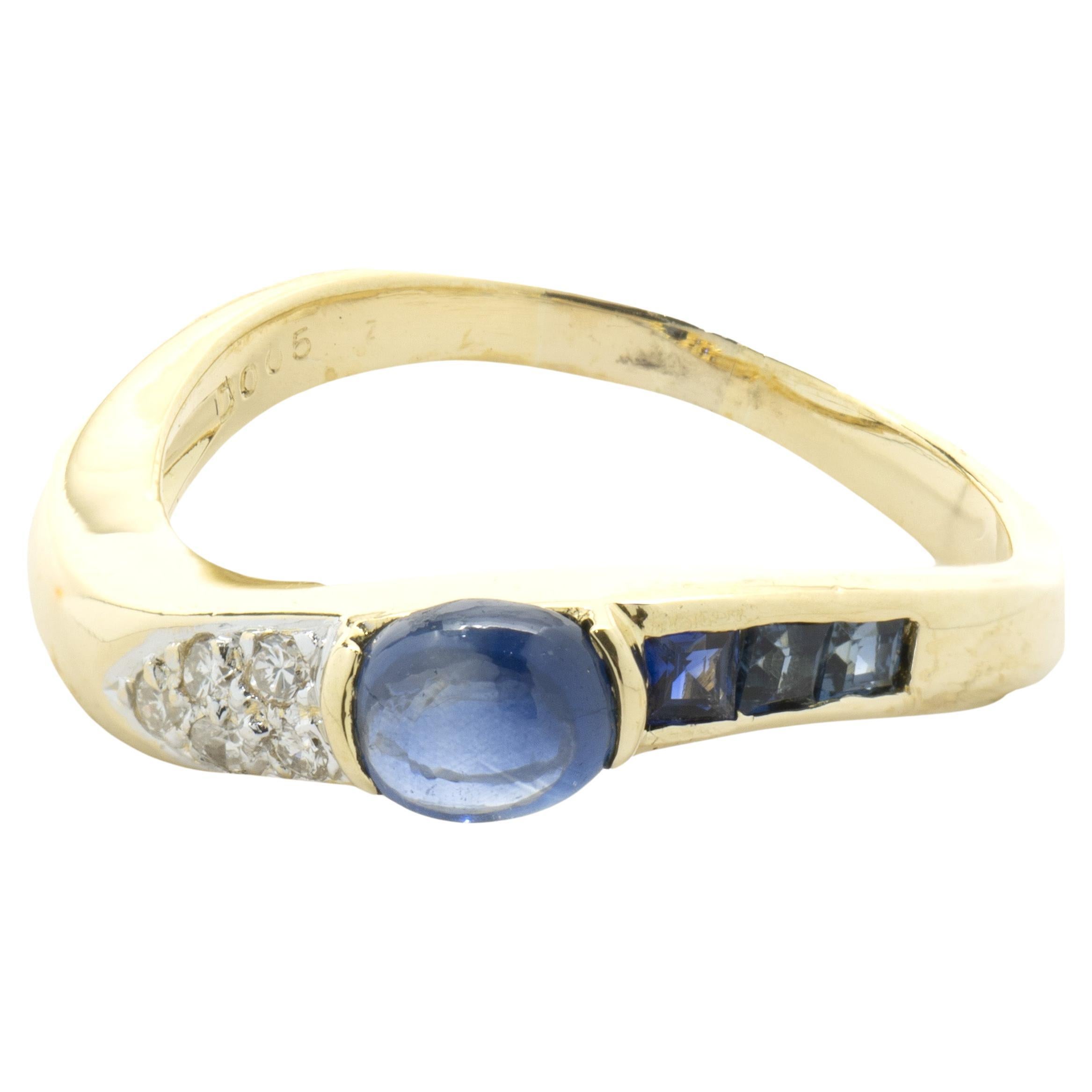 18 Karat Yellow Gold Cabochon Sapphire and Diamond Ring For Sale
