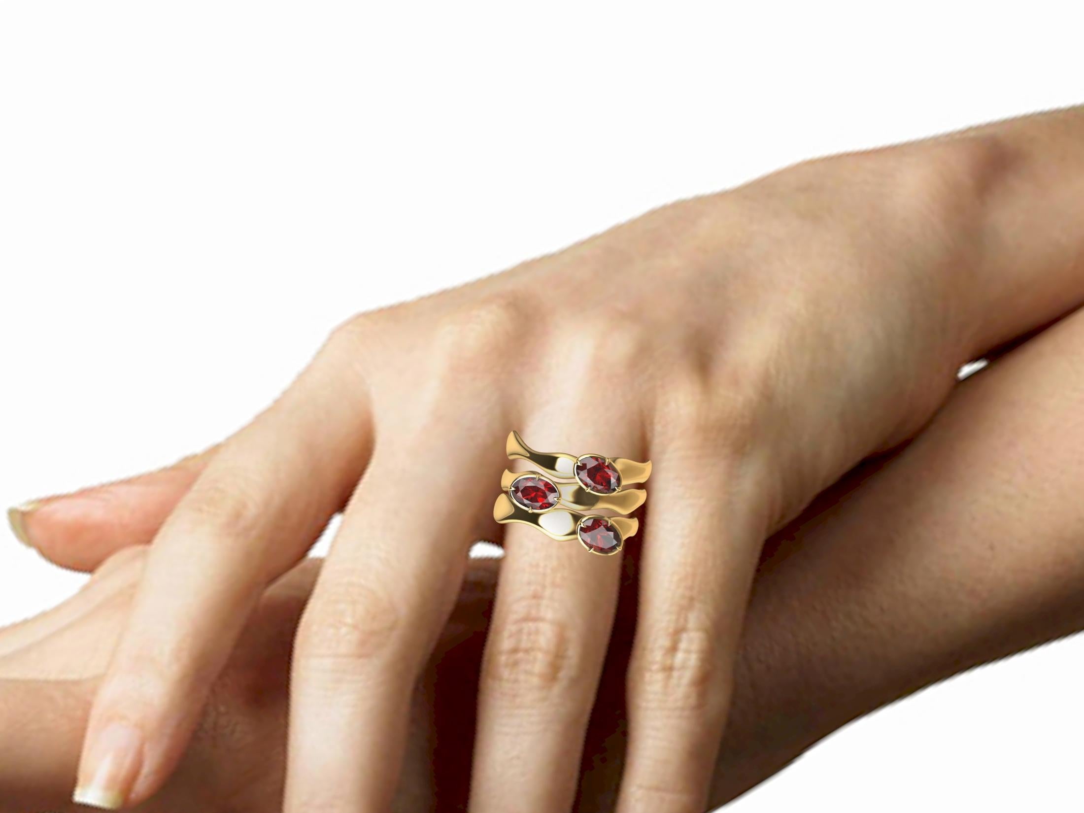 18 Karat Yellow Gold Cactus Ruby Ring In New Condition For Sale In New York, NY
