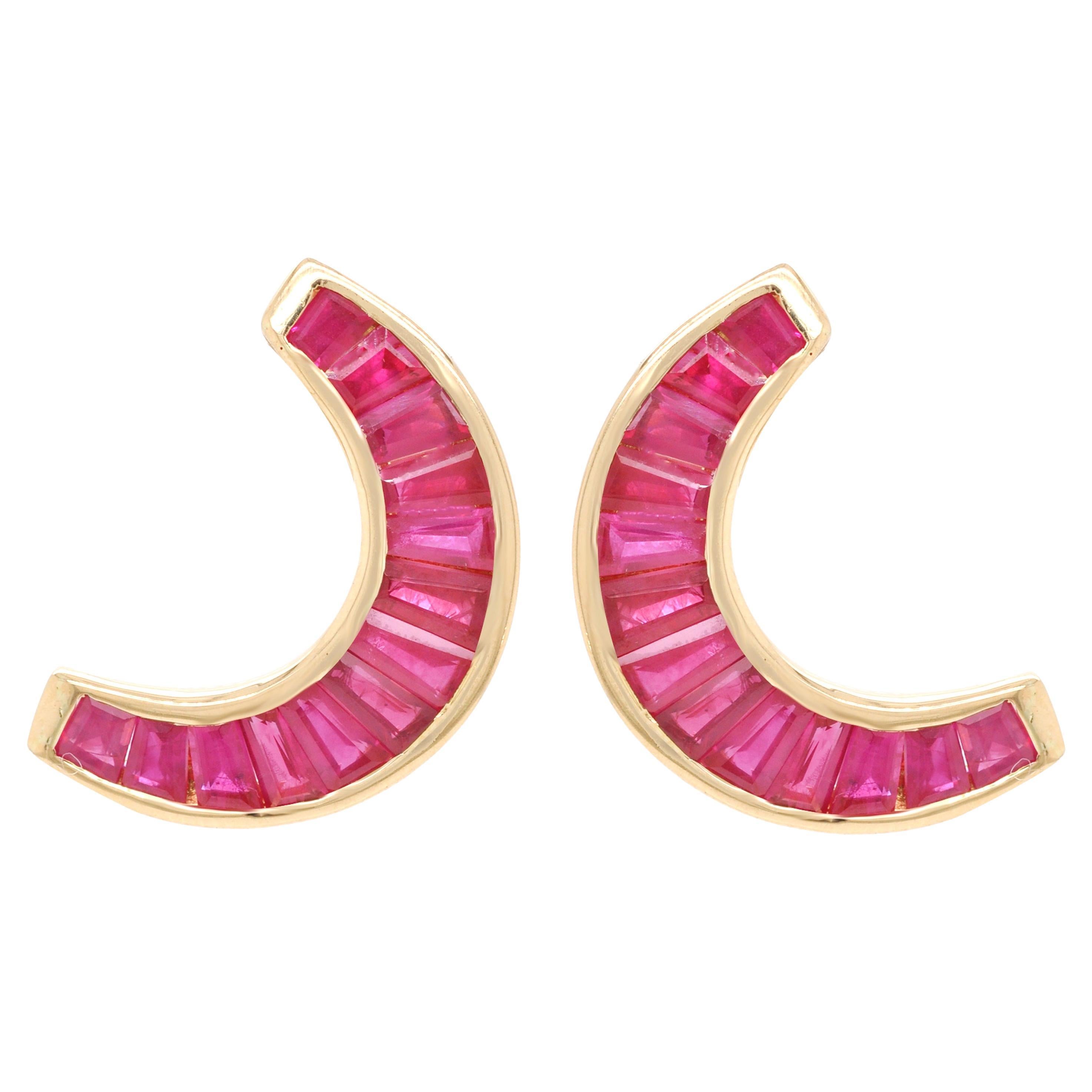 18 Karat Gelbgold Calibre-Cut Taper Baguette 5,06 Karat Burma-Rubin-Ohrstecker Ohrstecker