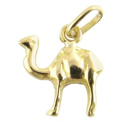 18 Karat Yellow Gold Camel Charm