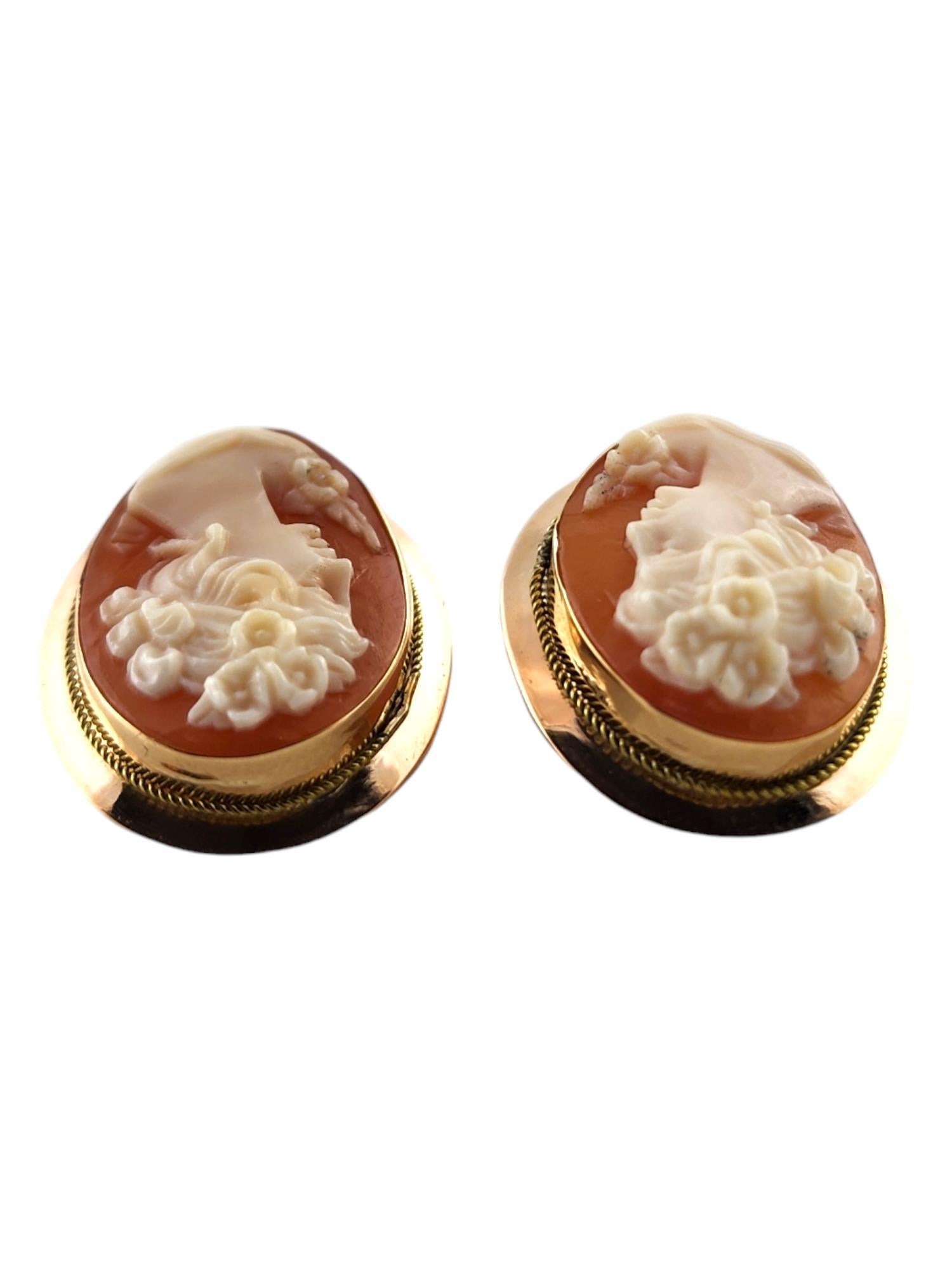 Women's 18 Karat Yellow Gold Cameo Clip on Earrings #18571