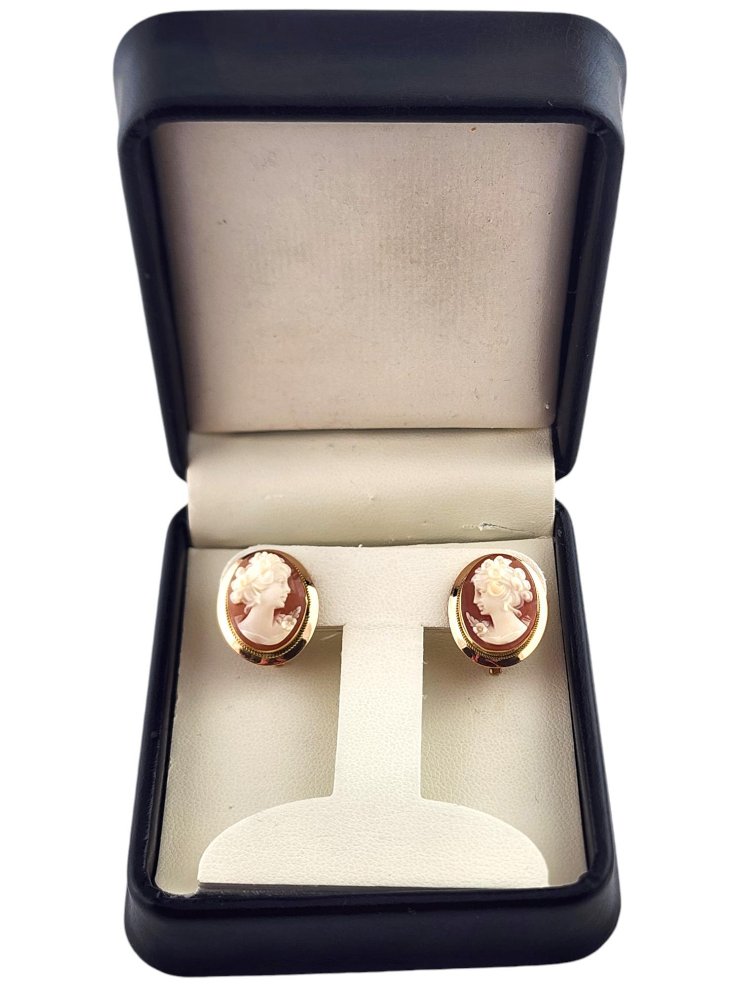 18 Karat Yellow Gold Cameo Clip on Earrings #18571 4
