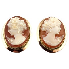 18 Karat Yellow Gold Cameo Clip on Earrings #18571