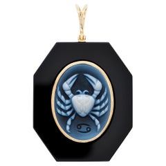 18 Karat Yellow Gold Cancer Zodiac Agate Cameo Black Onyx Pendant Necklace