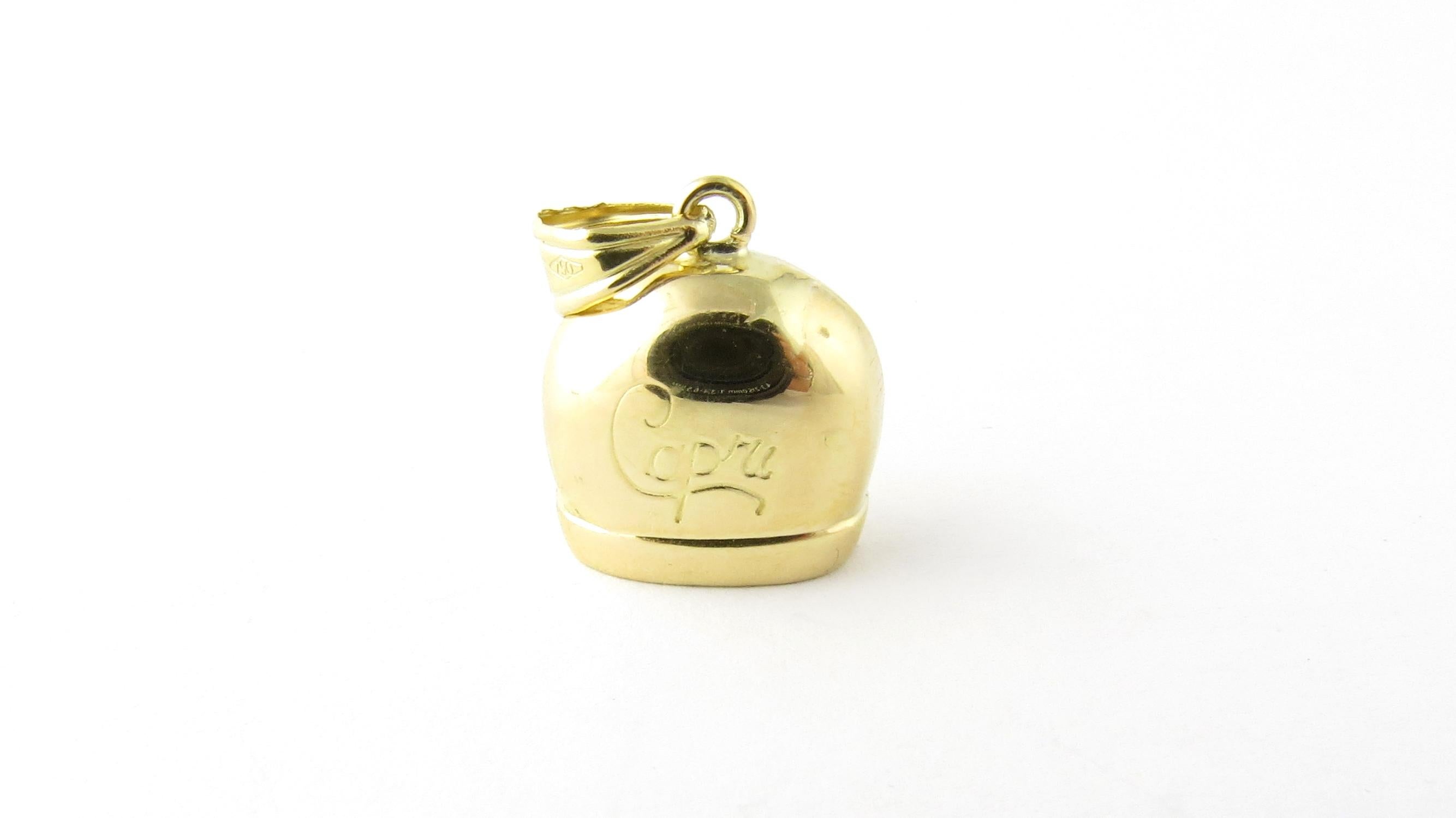 Vintage 18 Karat Yellow Gold Capri Cowbell Charm.

Commemorate that special trip to Capri!

This lovely 3D bell with working clapper is beautifully detailed in 18K yellow gold. 