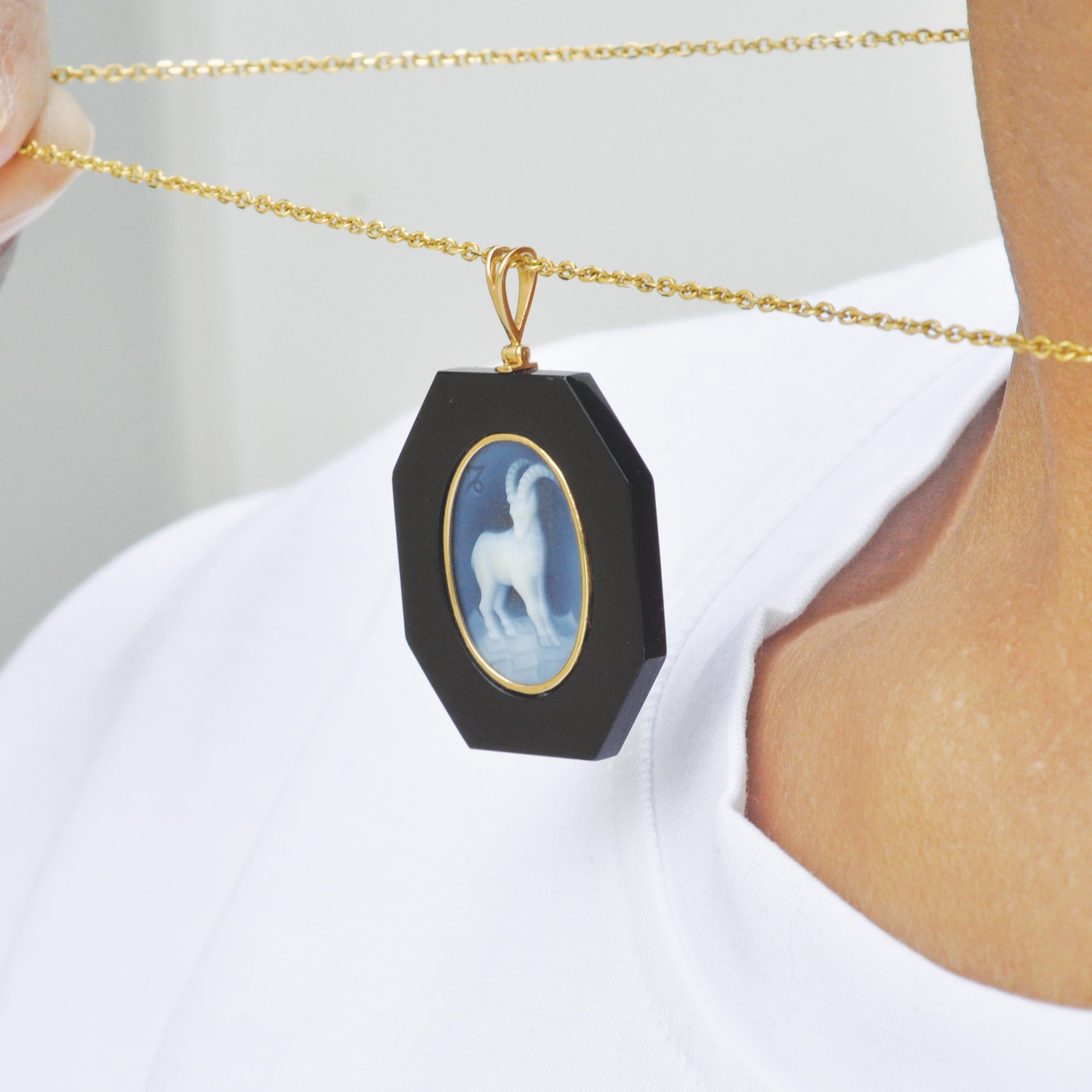 Women's or Men's 18 Karat Yellow Gold Capricorn Zodiac Agate Cameo Black Onyx Pendant Necklace For Sale